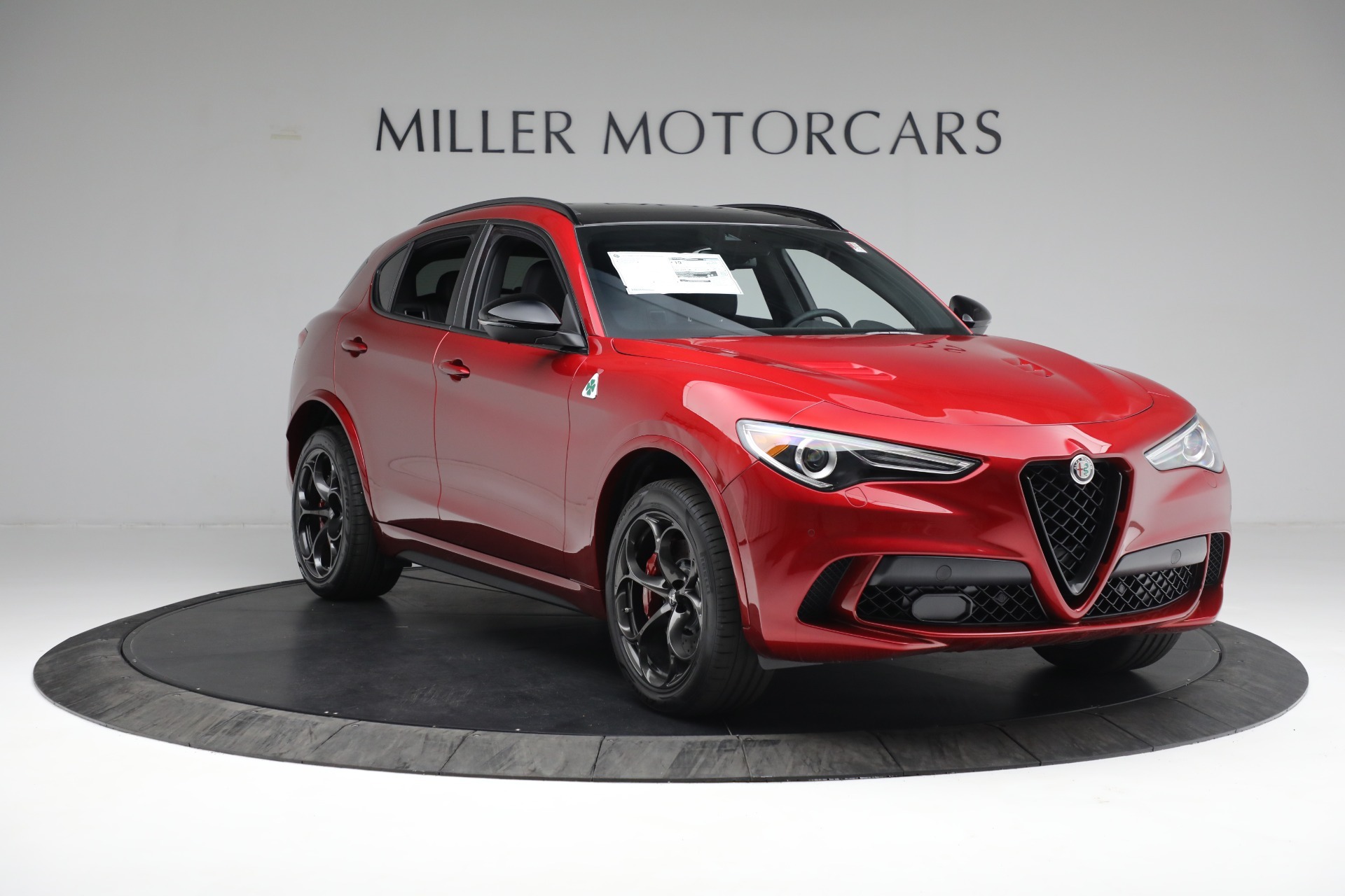 New-2022-Alfa-Romeo-Stelvio-Quadrifoglio