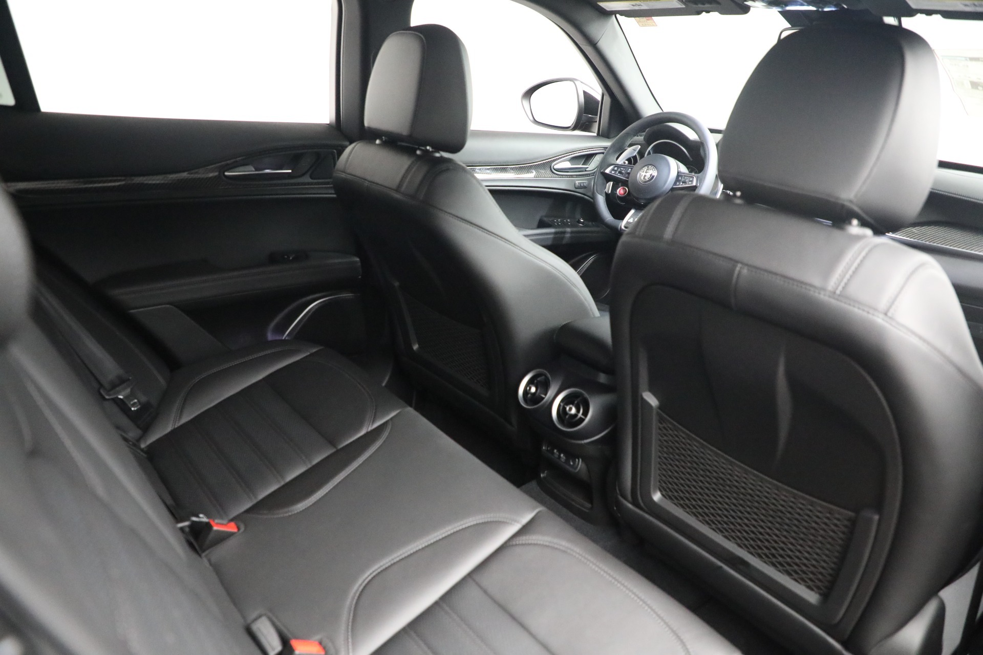 New-2022-Alfa-Romeo-Stelvio-Quadrifoglio