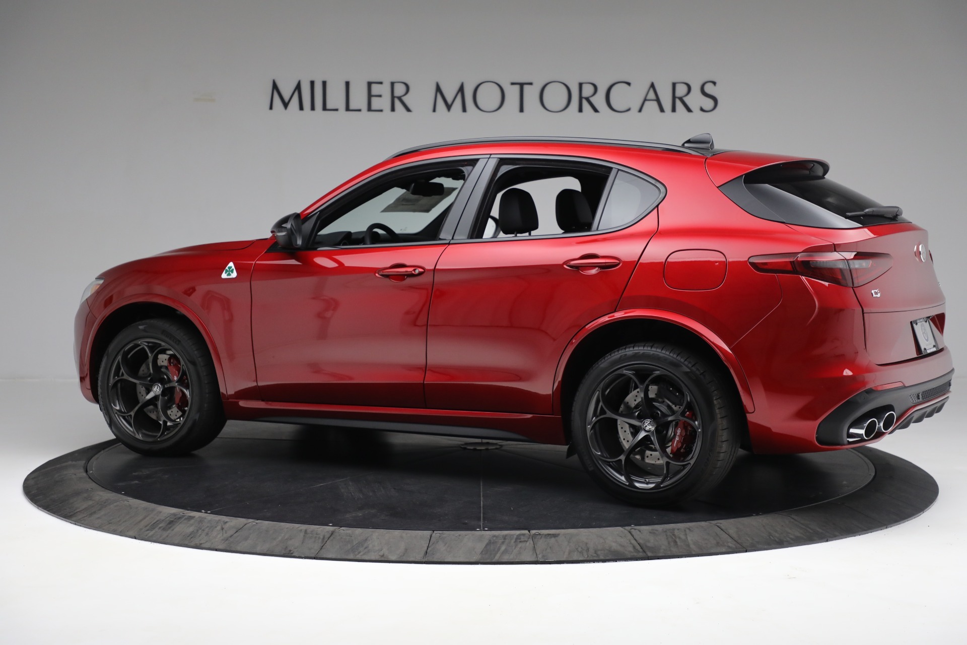 New-2022-Alfa-Romeo-Stelvio-Quadrifoglio