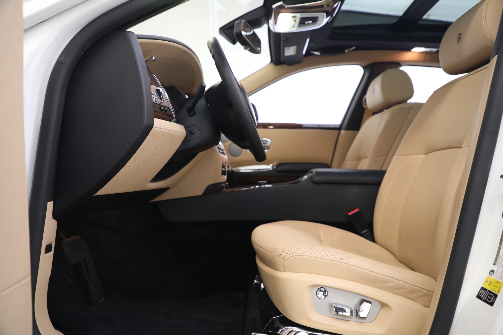 Used-2013-Rolls-Royce-Ghost