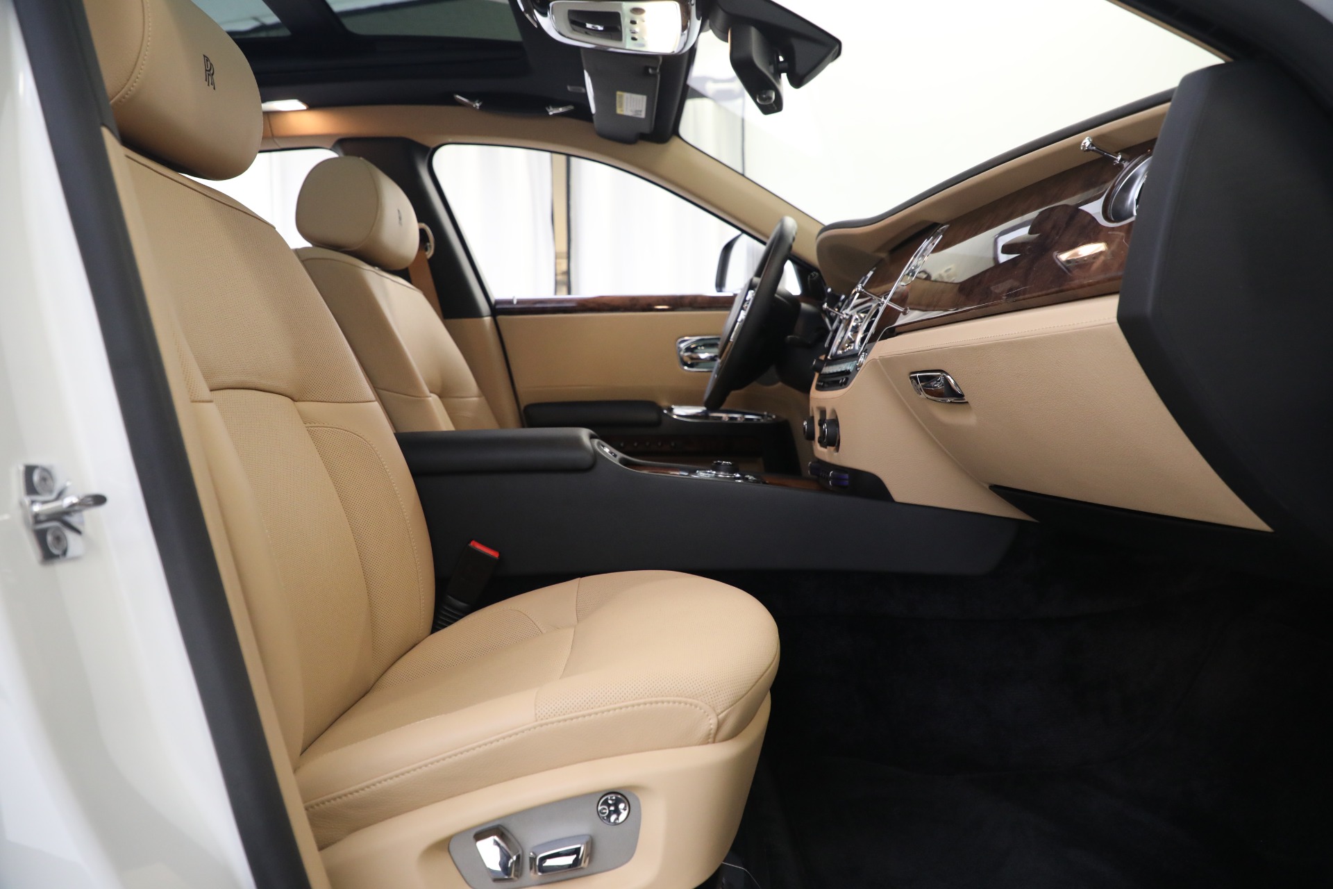 Used-2013-Rolls-Royce-Ghost