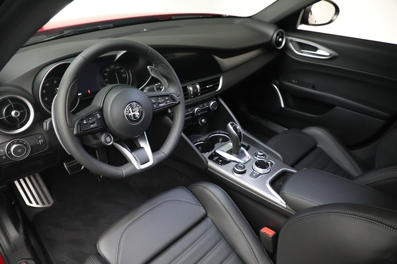 Used-2022-Alfa-Romeo-Giulia-Veloce