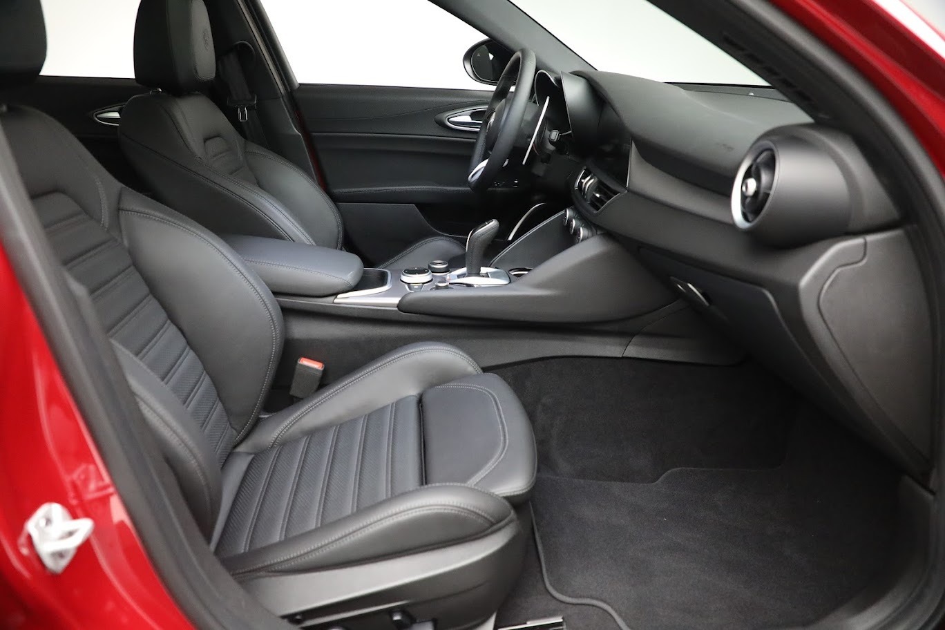 Used-2022-Alfa-Romeo-Giulia-Veloce