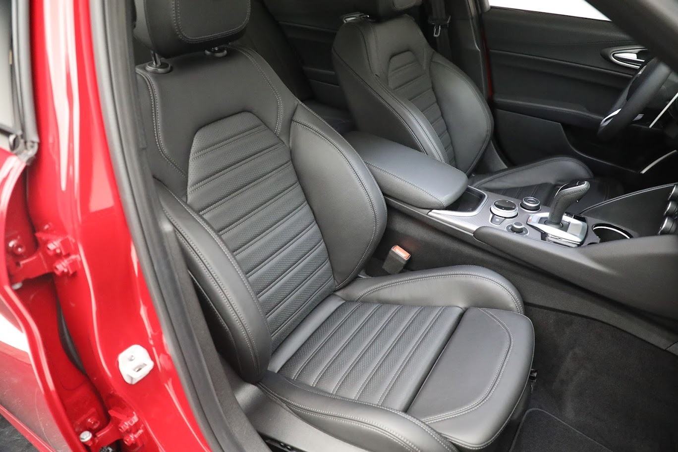 Used-2022-Alfa-Romeo-Giulia-Veloce