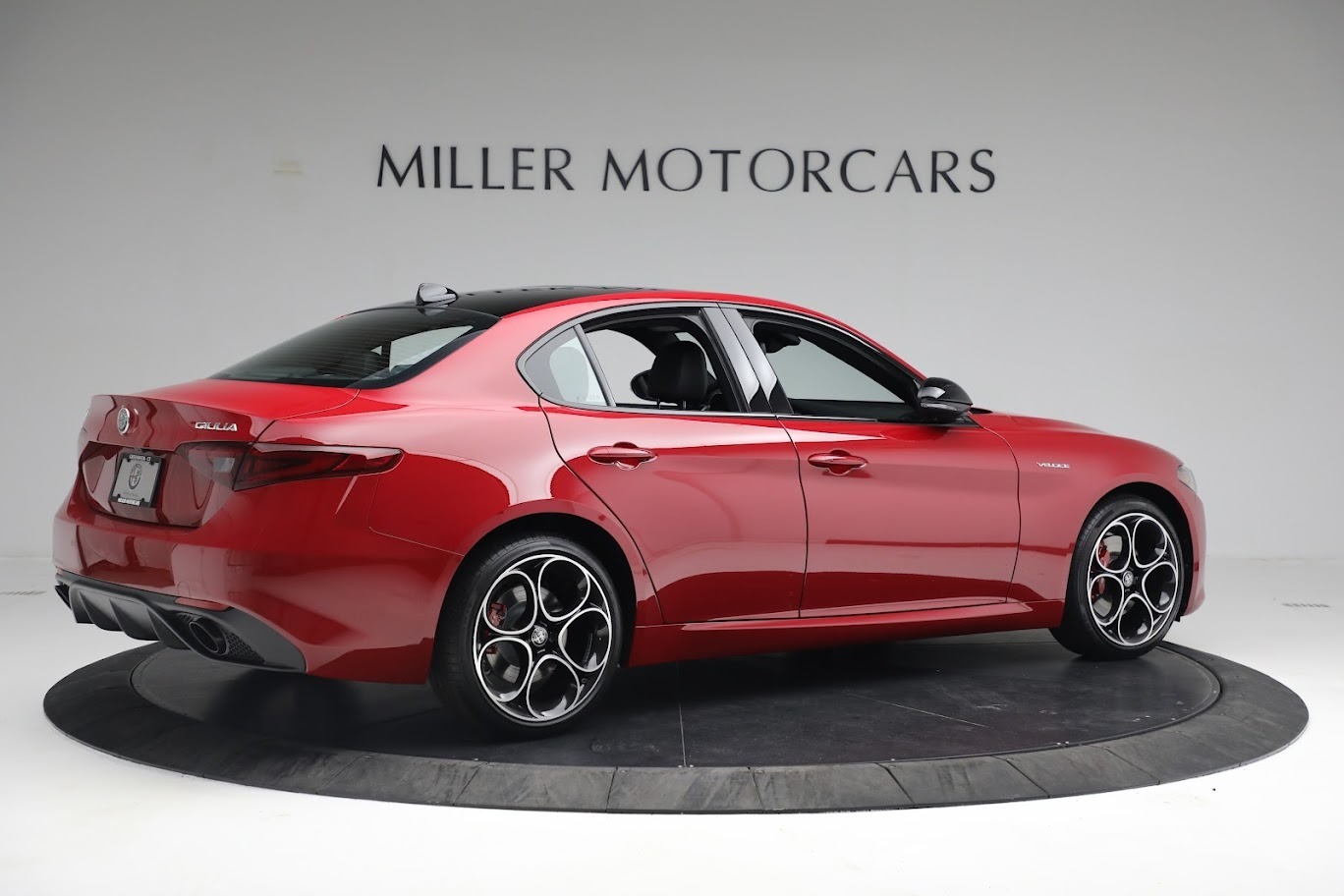 Used-2022-Alfa-Romeo-Giulia-Veloce