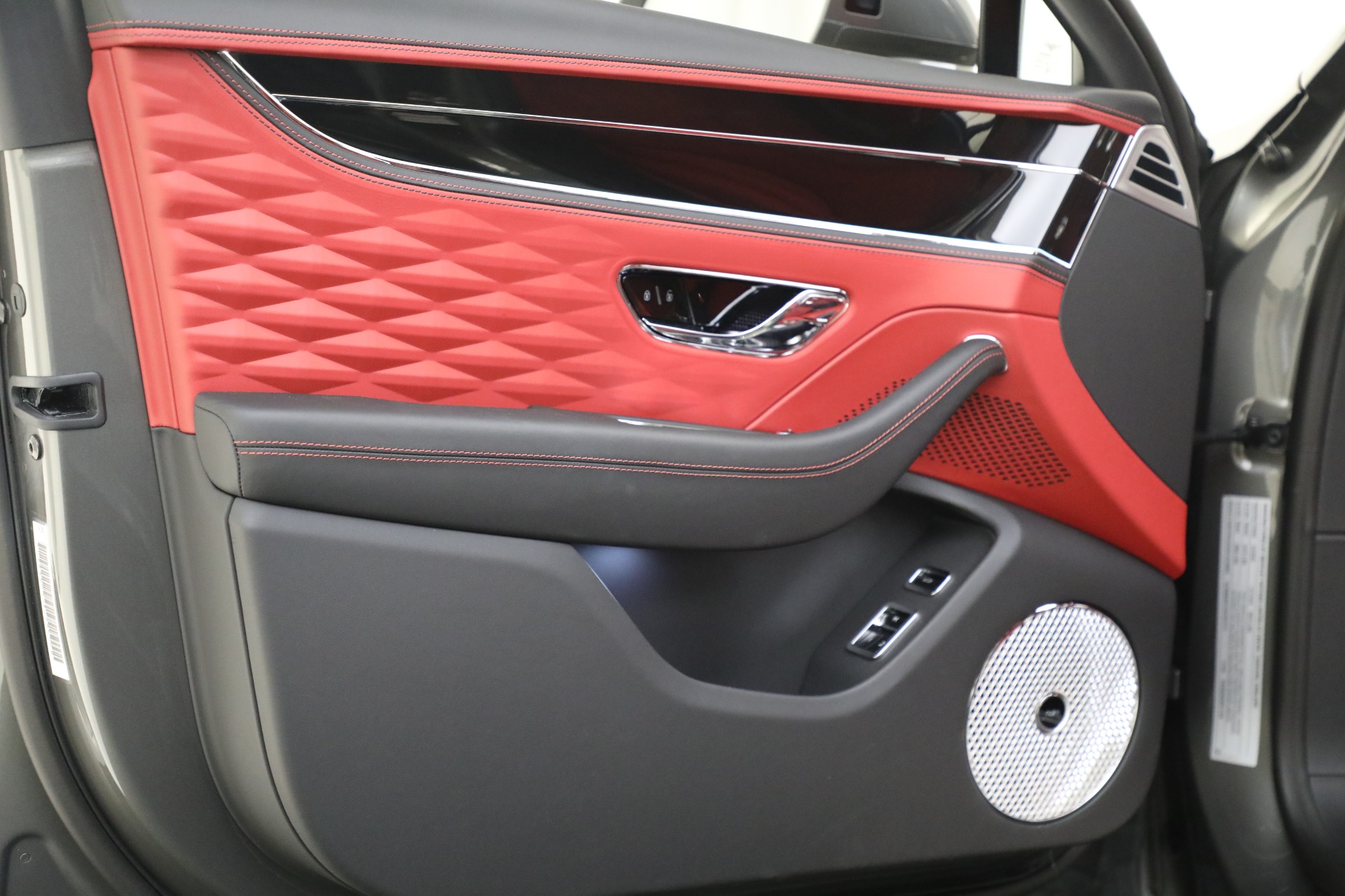 New-2022-Bentley-Flying-Spur-W12