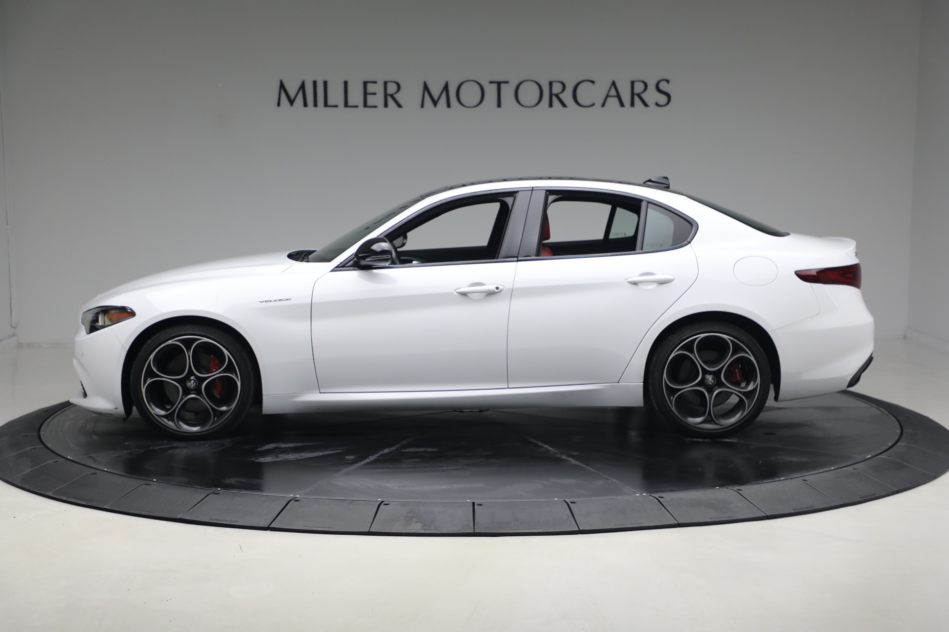 Used-2022-Alfa-Romeo-Giulia-Veloce