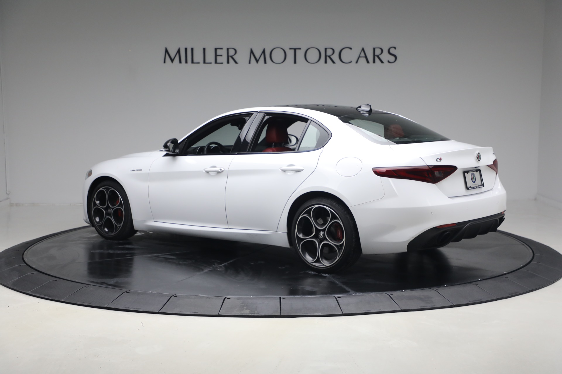 Used-2022-Alfa-Romeo-Giulia-Veloce