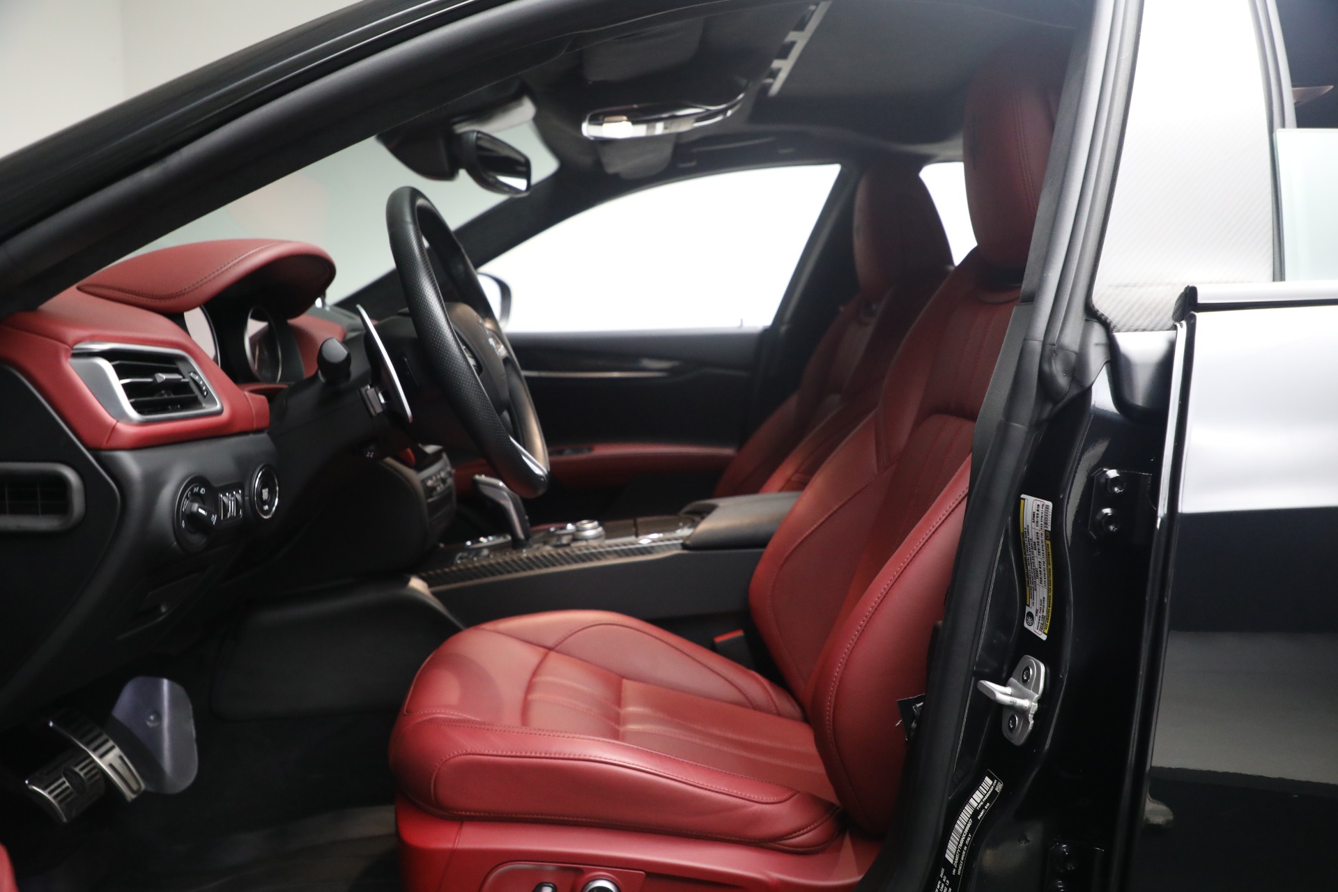 Used-2022-Maserati-Ghibli-Modena-Q4