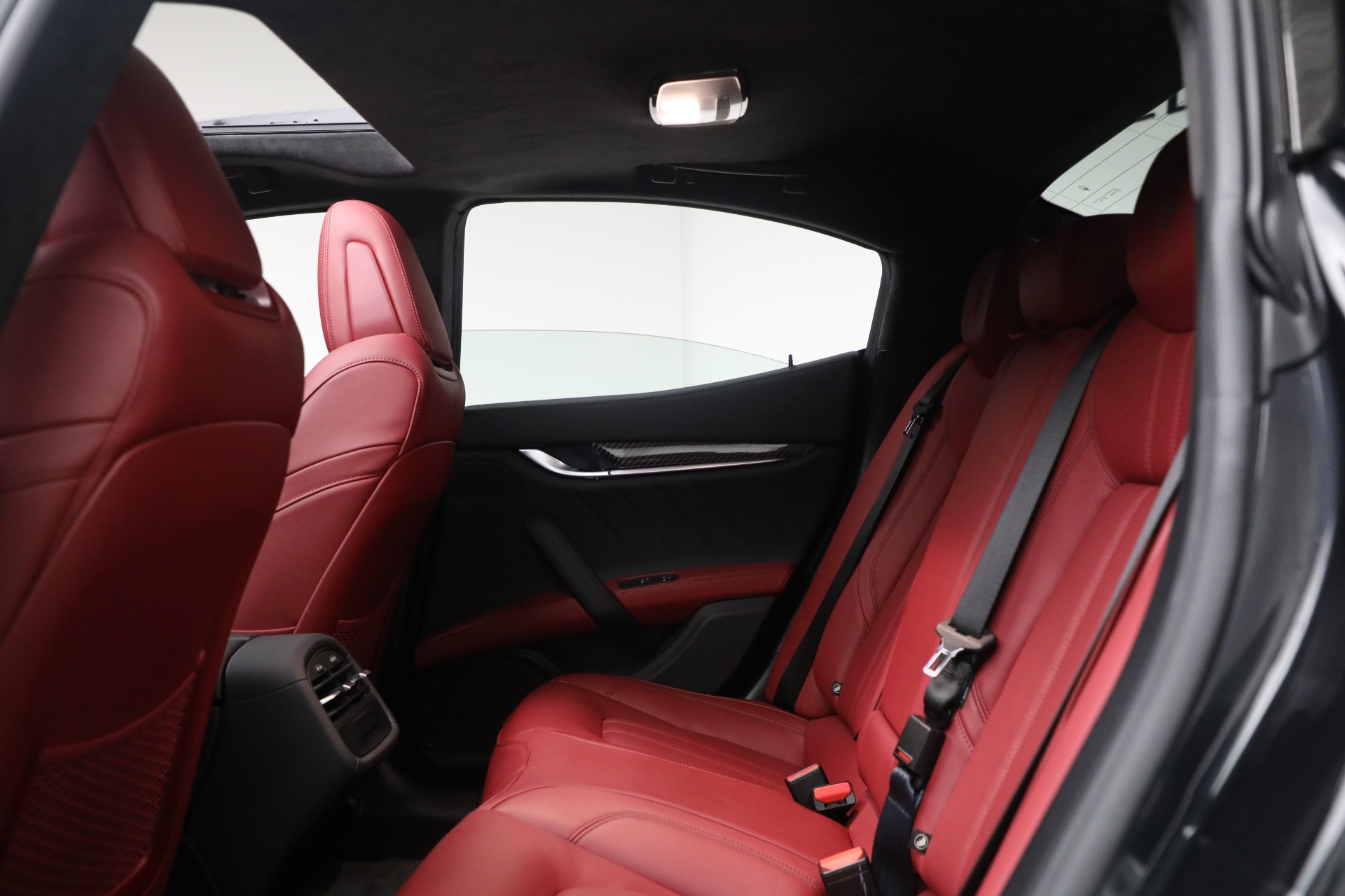 Used-2022-Maserati-Ghibli-Modena-Q4