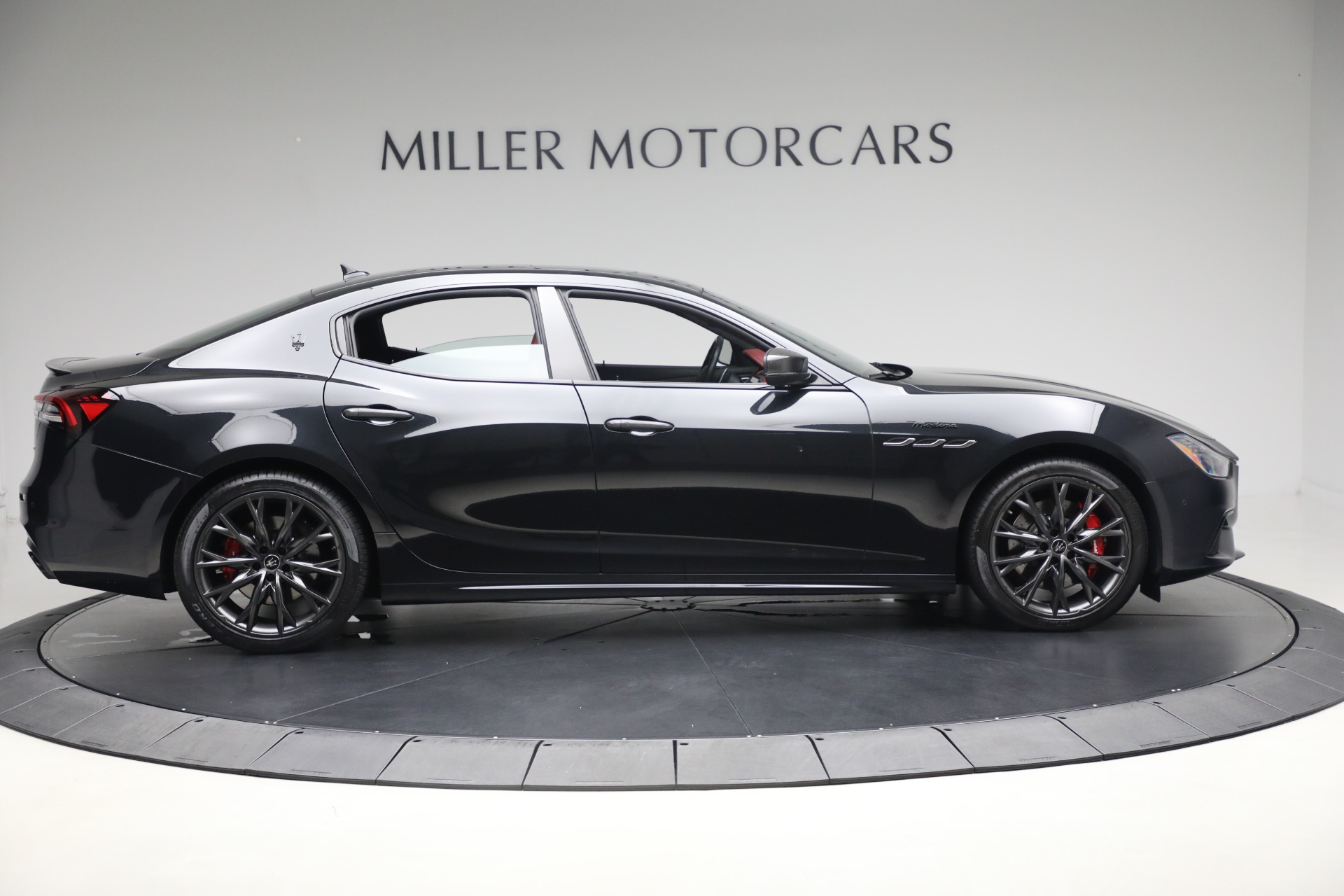 Used-2022-Maserati-Ghibli-Modena-Q4