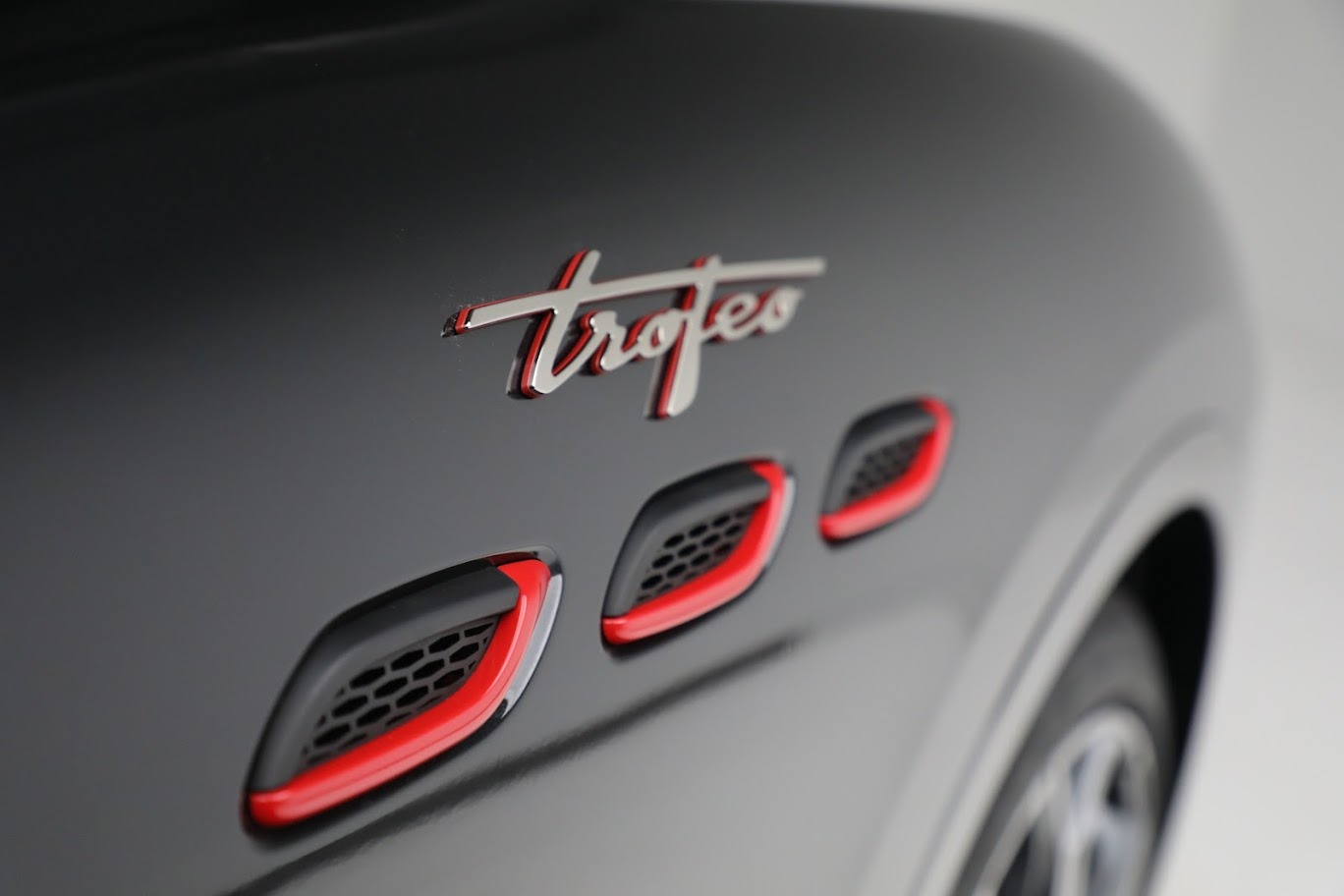 New-2022-Maserati-Levante-Trofeo