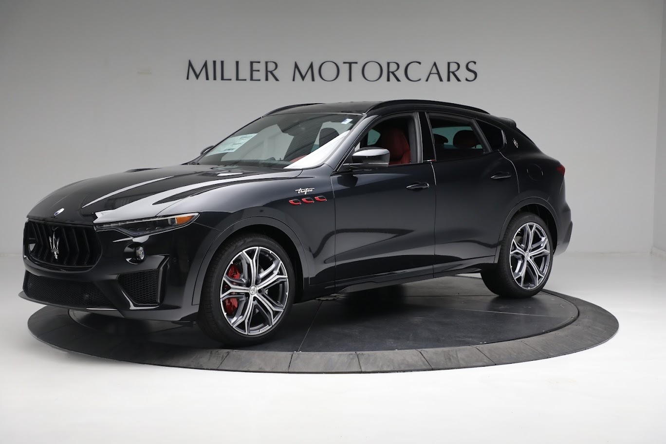 New-2022-Maserati-Levante-Trofeo