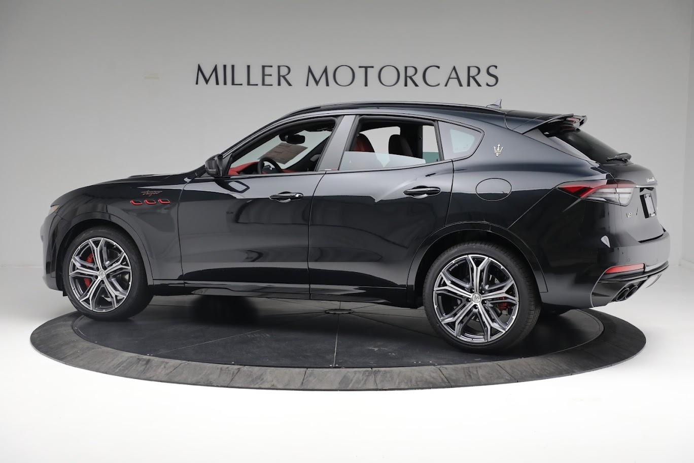 New-2022-Maserati-Levante-Trofeo