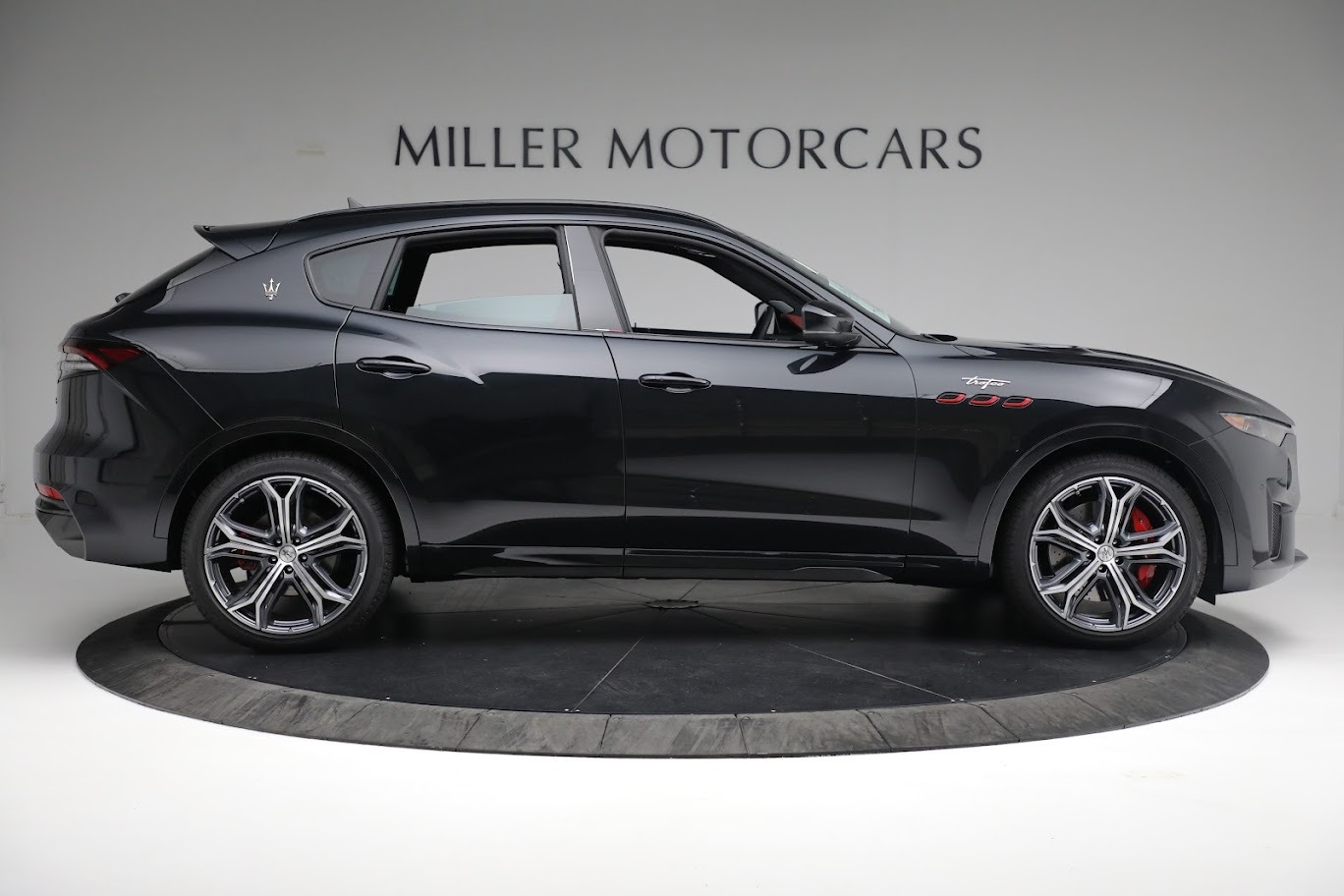 New-2022-Maserati-Levante-Trofeo