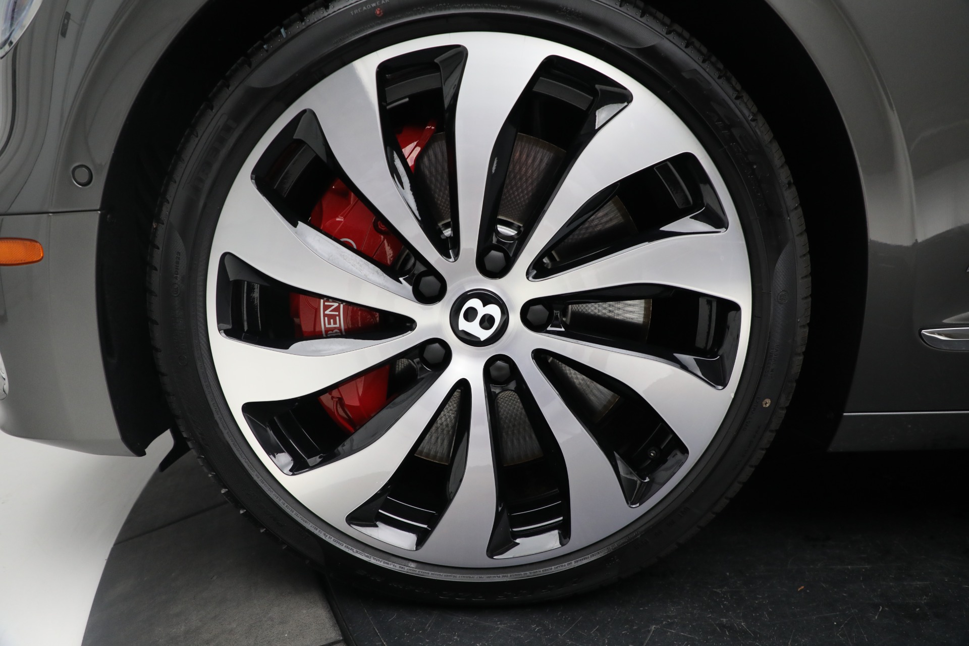 New-2022-Bentley-Flying-Spur-W12