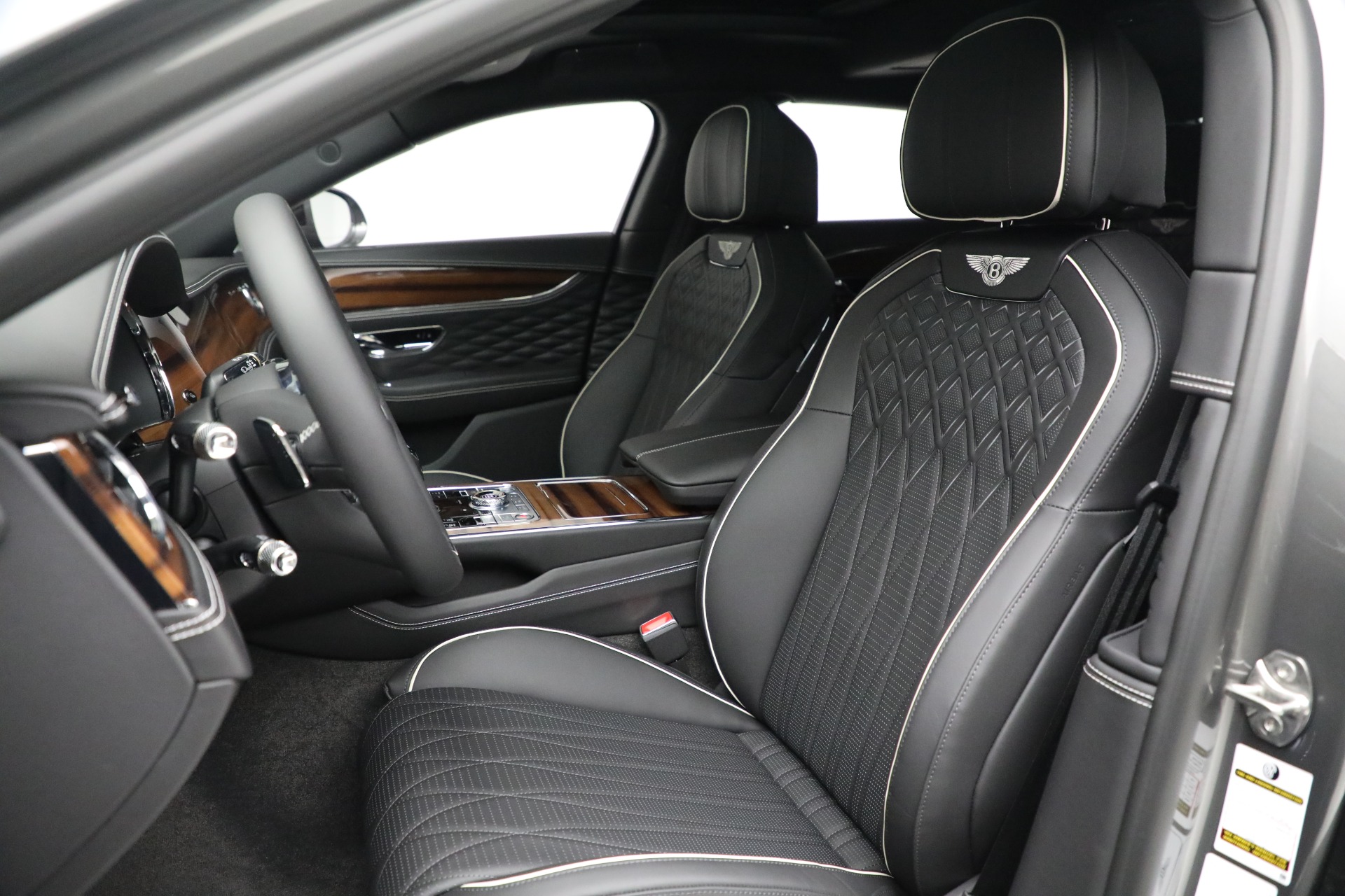 New-2022-Bentley-Flying-Spur-W12