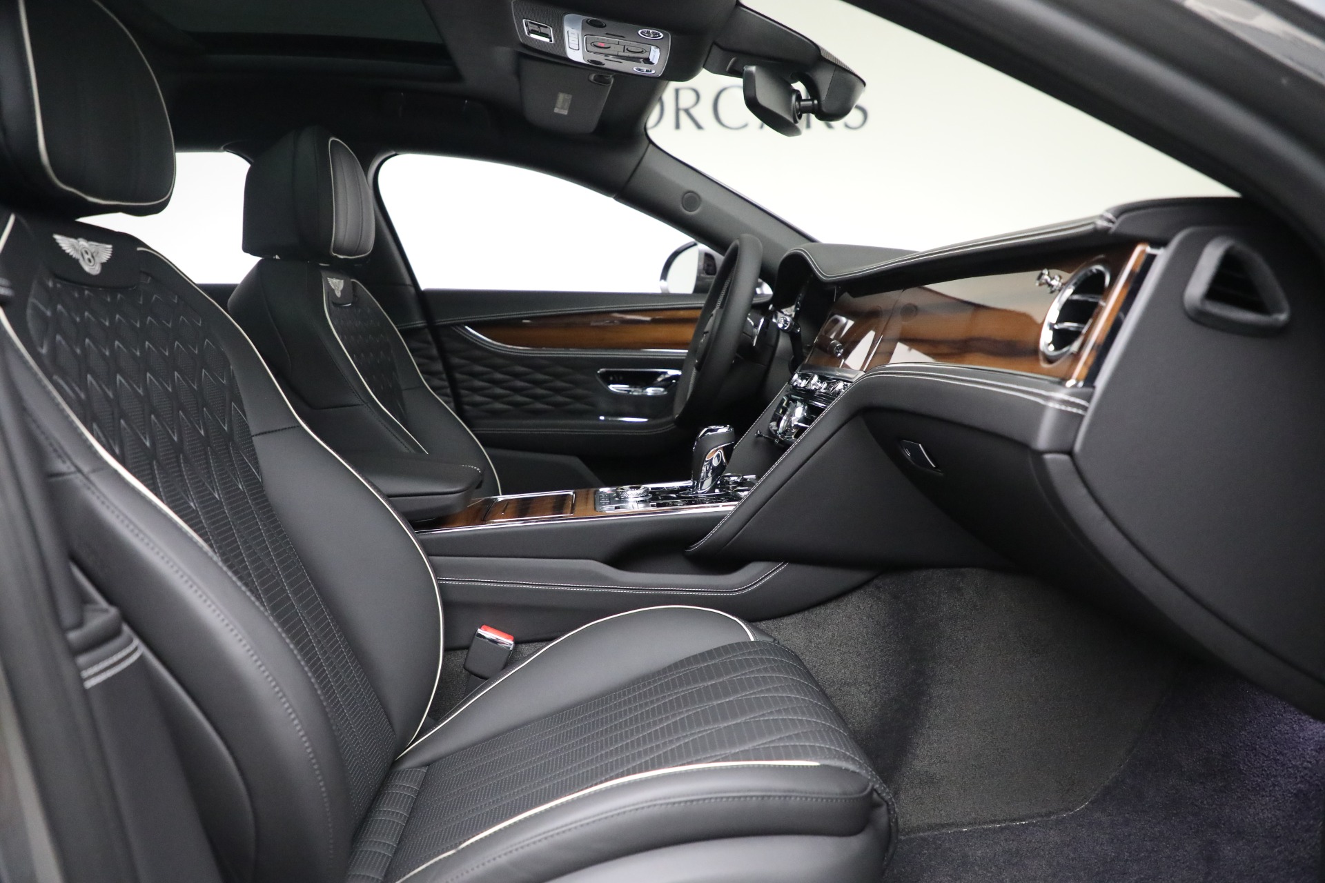 New-2022-Bentley-Flying-Spur-W12