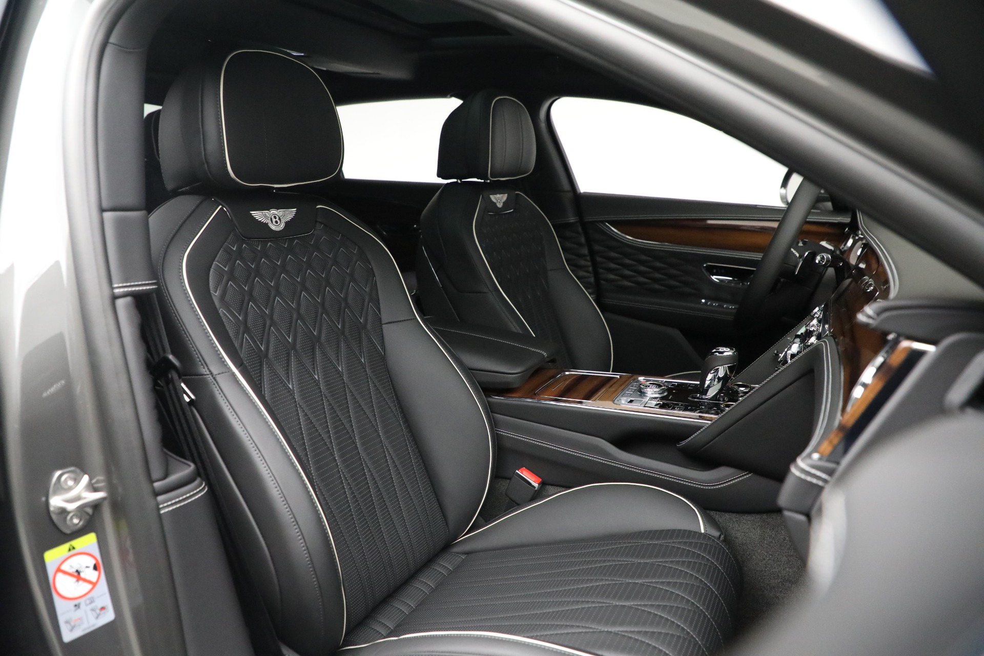 New-2022-Bentley-Flying-Spur-W12