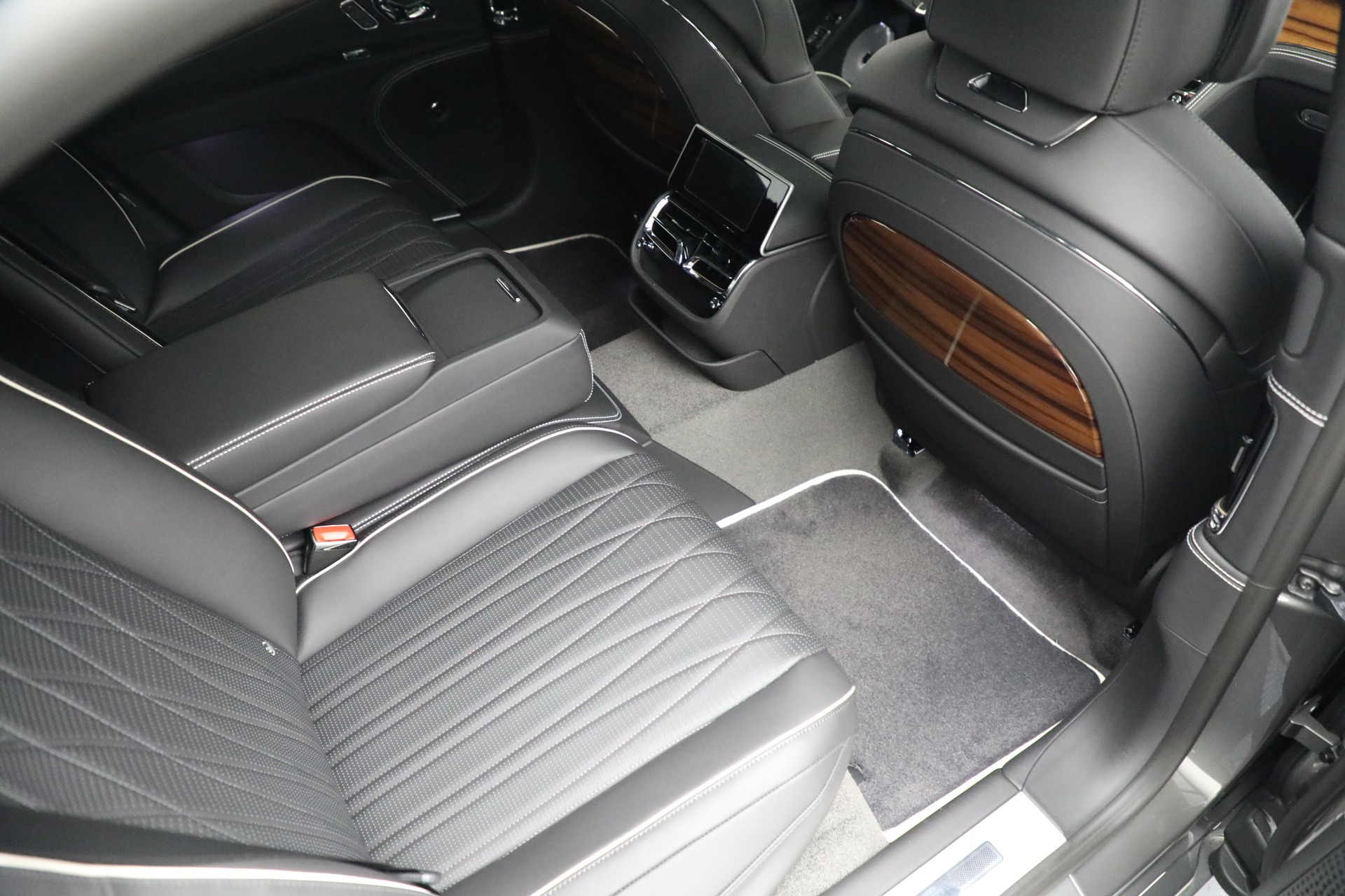 New-2022-Bentley-Flying-Spur-W12