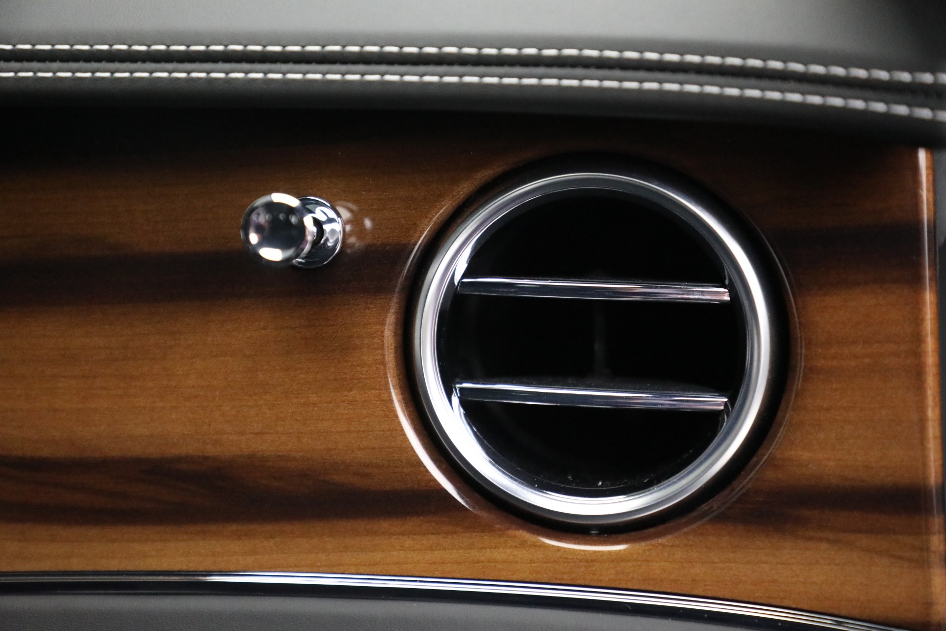 New-2022-Bentley-Flying-Spur-W12