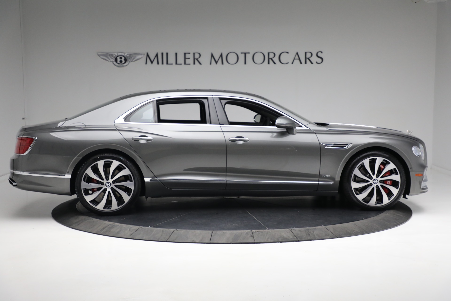 New-2022-Bentley-Flying-Spur-W12