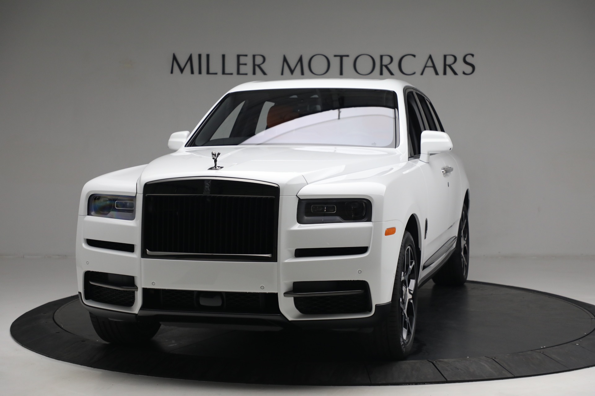 New-2022-Rolls-Royce-Cullinan-Black-Badge