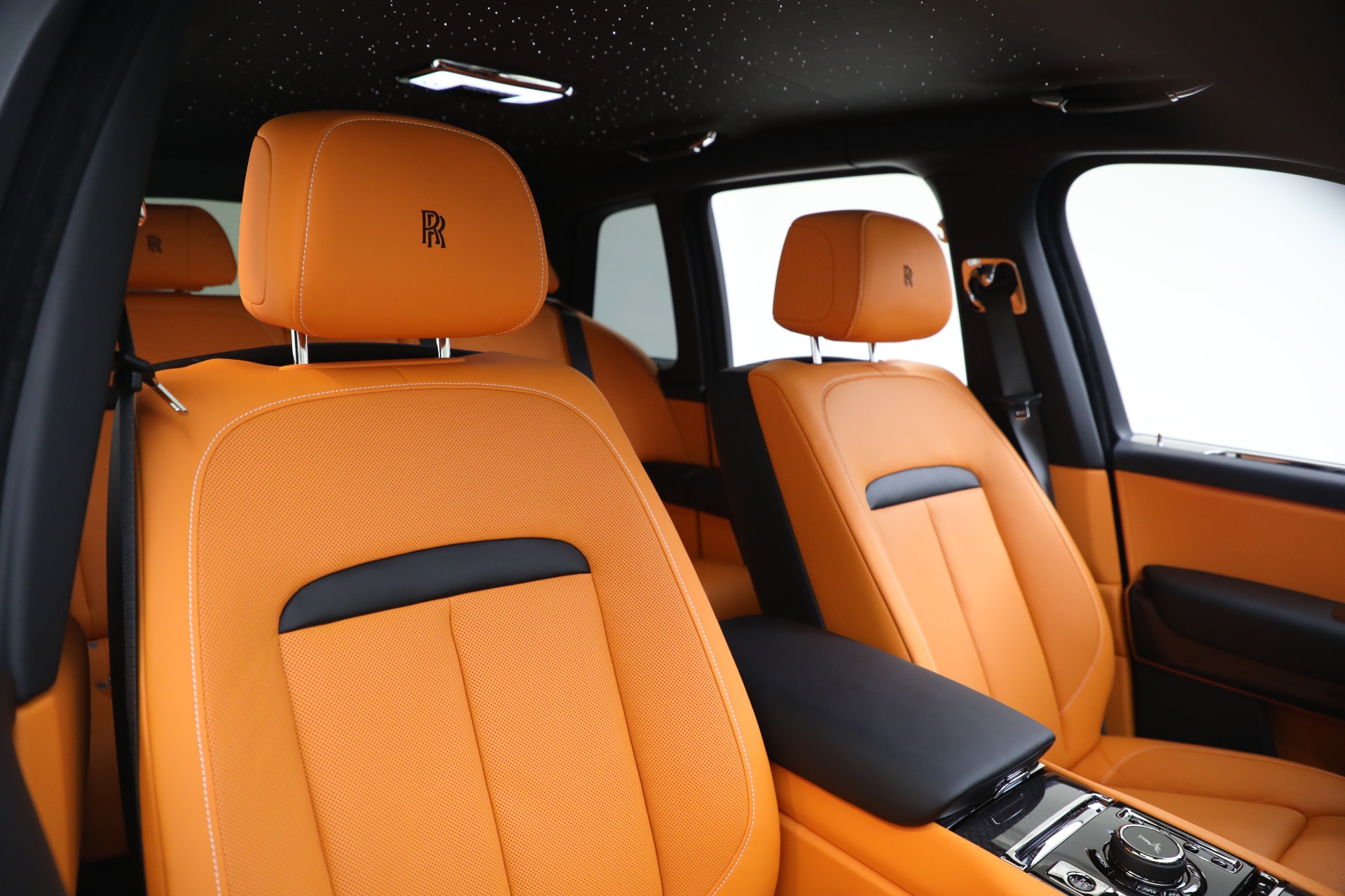 New-2022-Rolls-Royce-Cullinan-Black-Badge