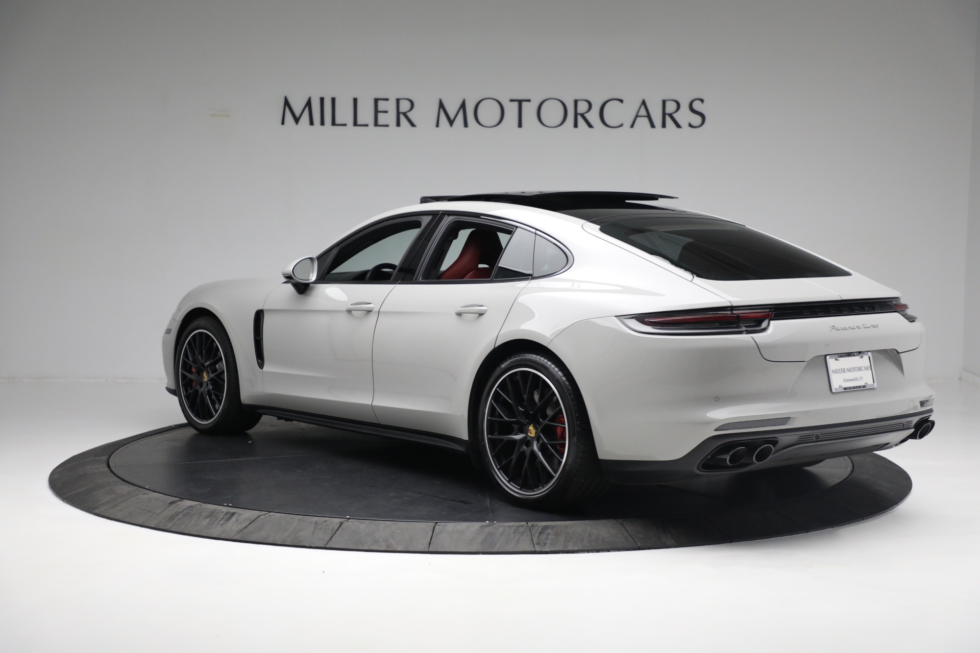 Used-2019-Porsche-Panamera-Turbo