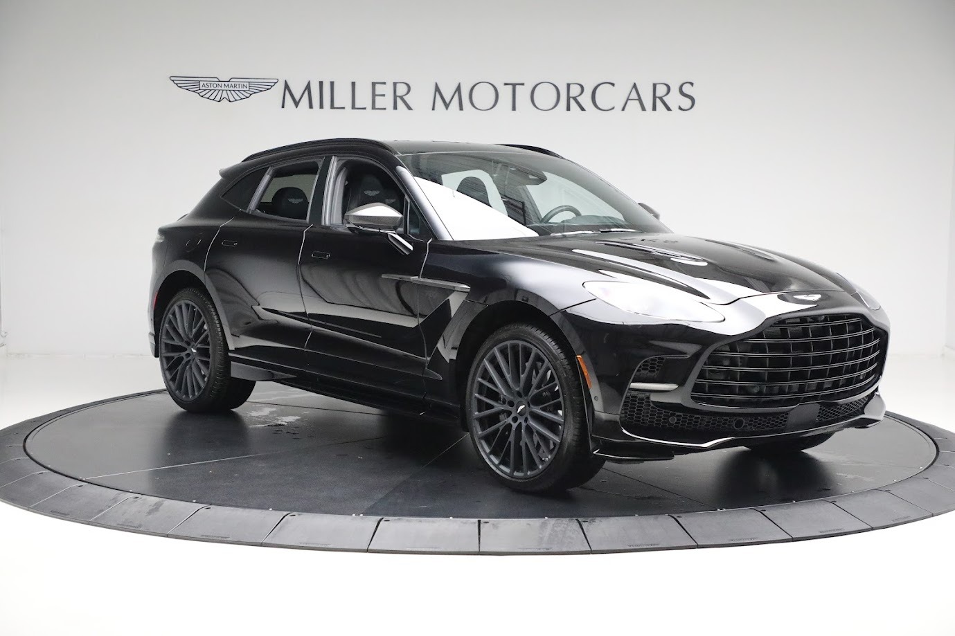 Used-2023-Aston-Martin-DBX-707