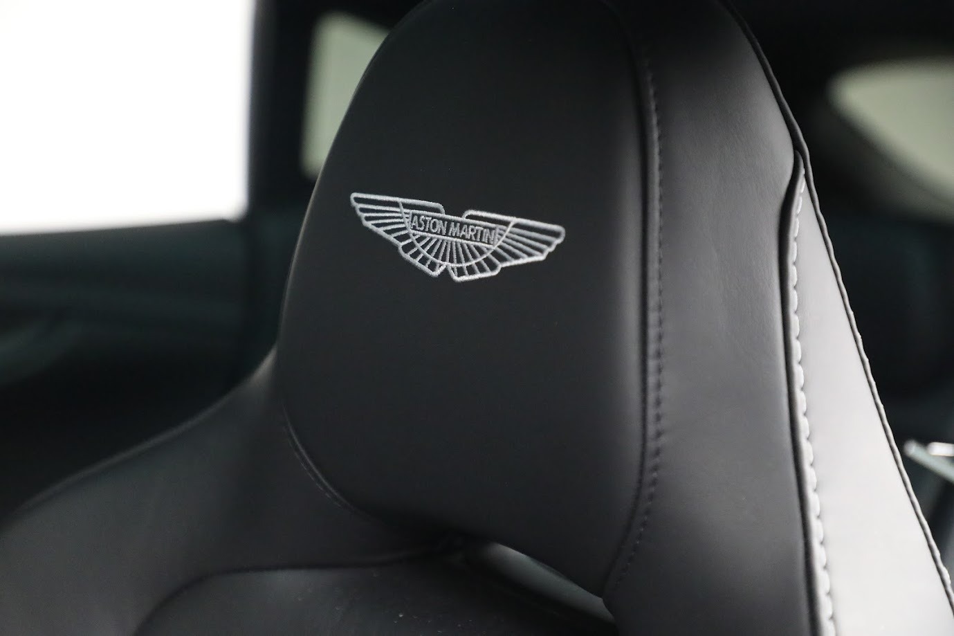 Used-2023-Aston-Martin-DBX-707