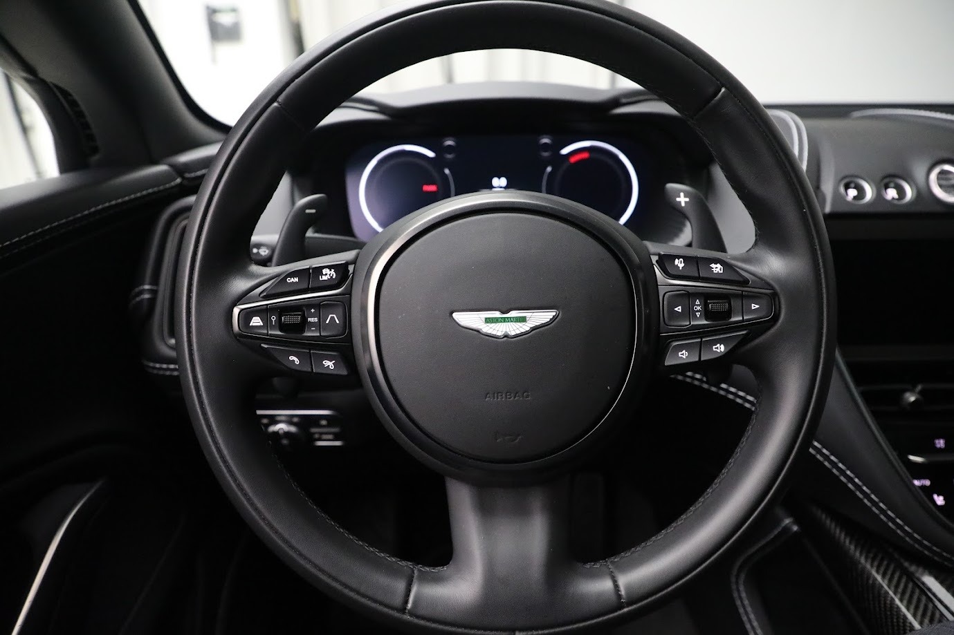 Used-2023-Aston-Martin-DBX-707