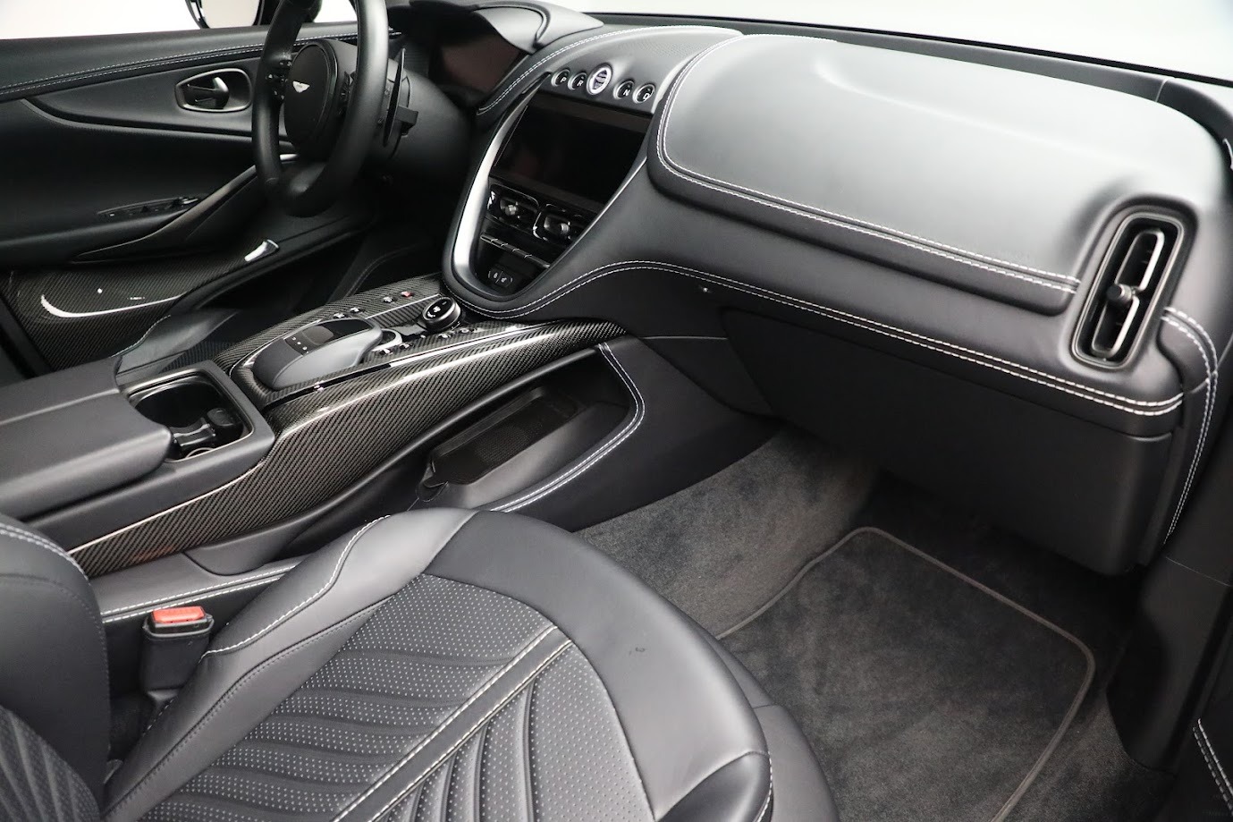 Used-2023-Aston-Martin-DBX-707