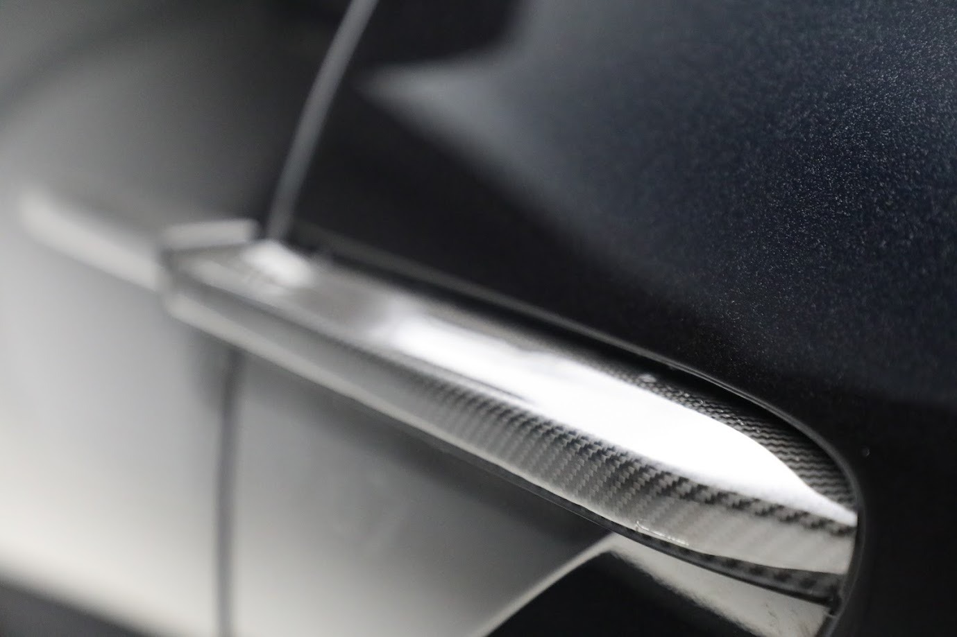 Used-2023-Aston-Martin-DBX-707