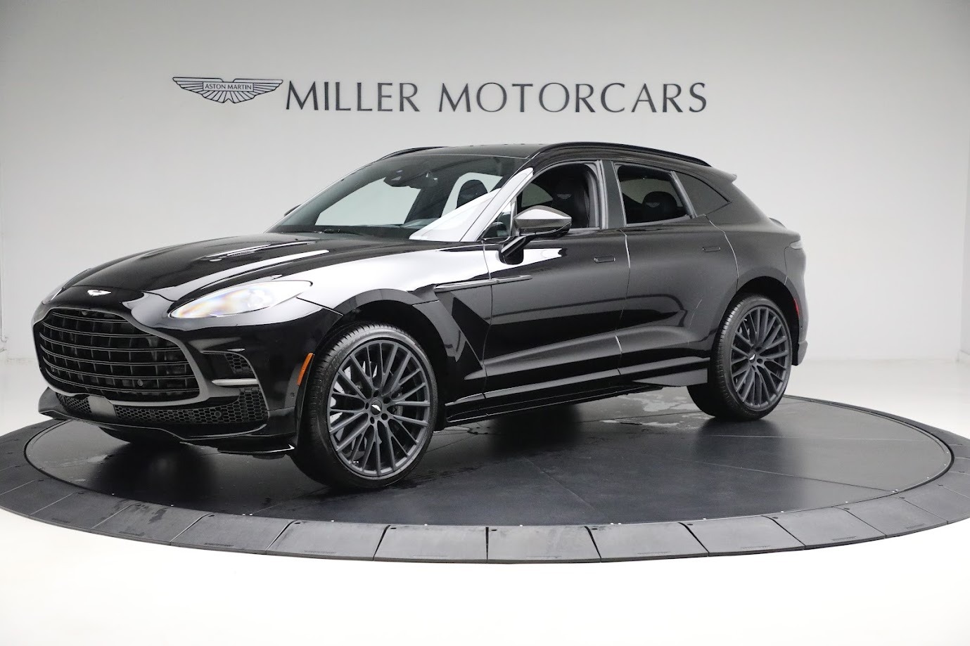 Used-2023-Aston-Martin-DBX-707