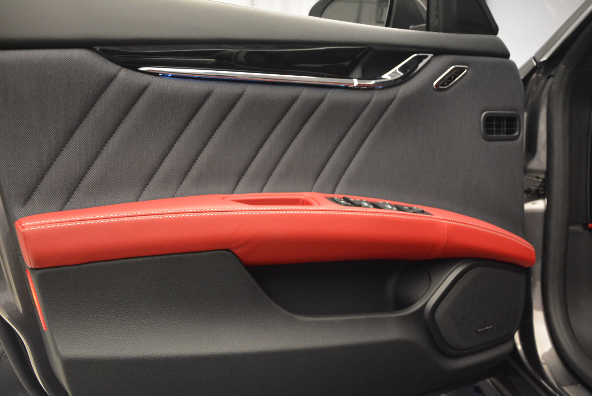 New-2017-Maserati-Quattroporte-S-Q4-GranLusso