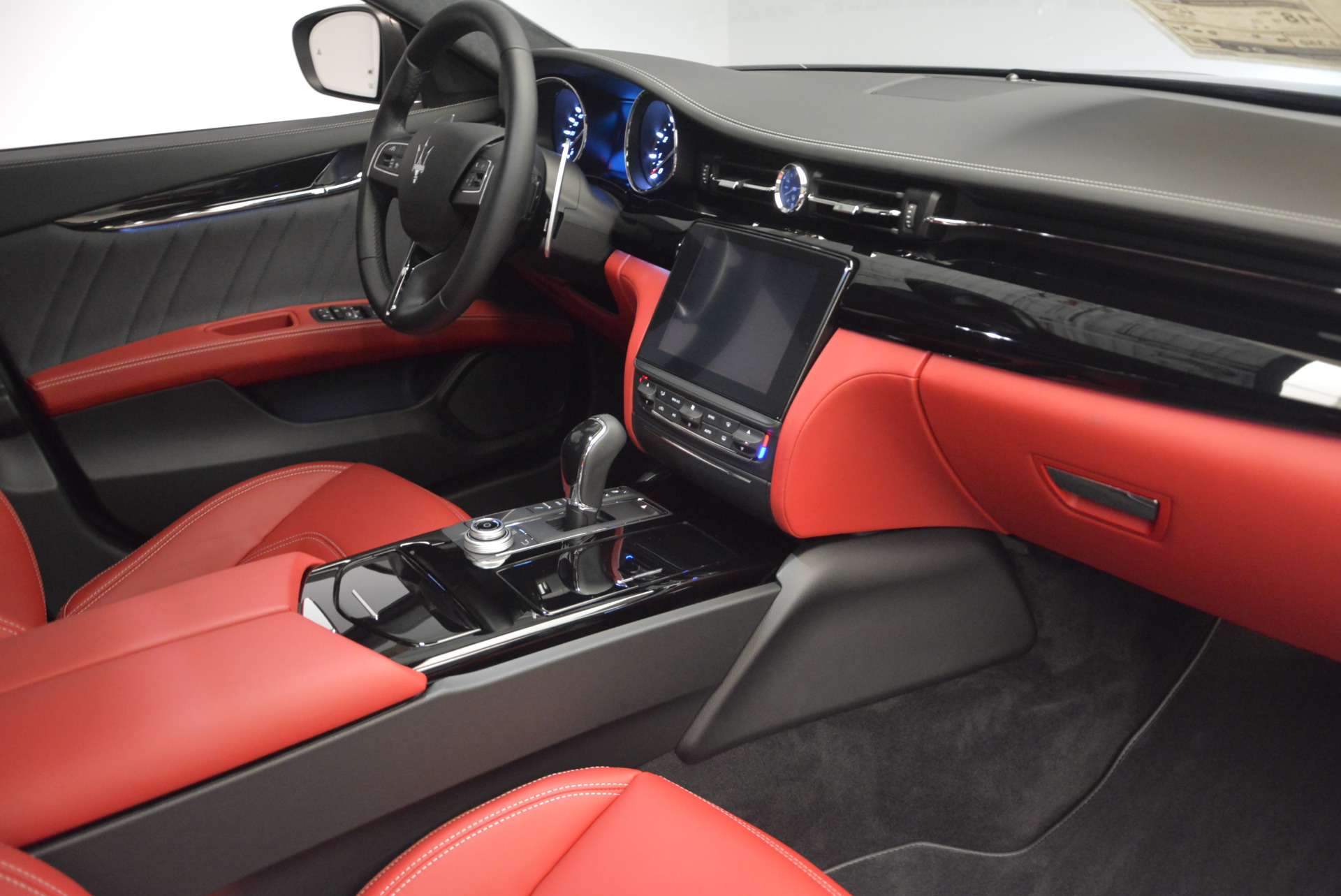 New-2017-Maserati-Quattroporte-S-Q4-GranLusso