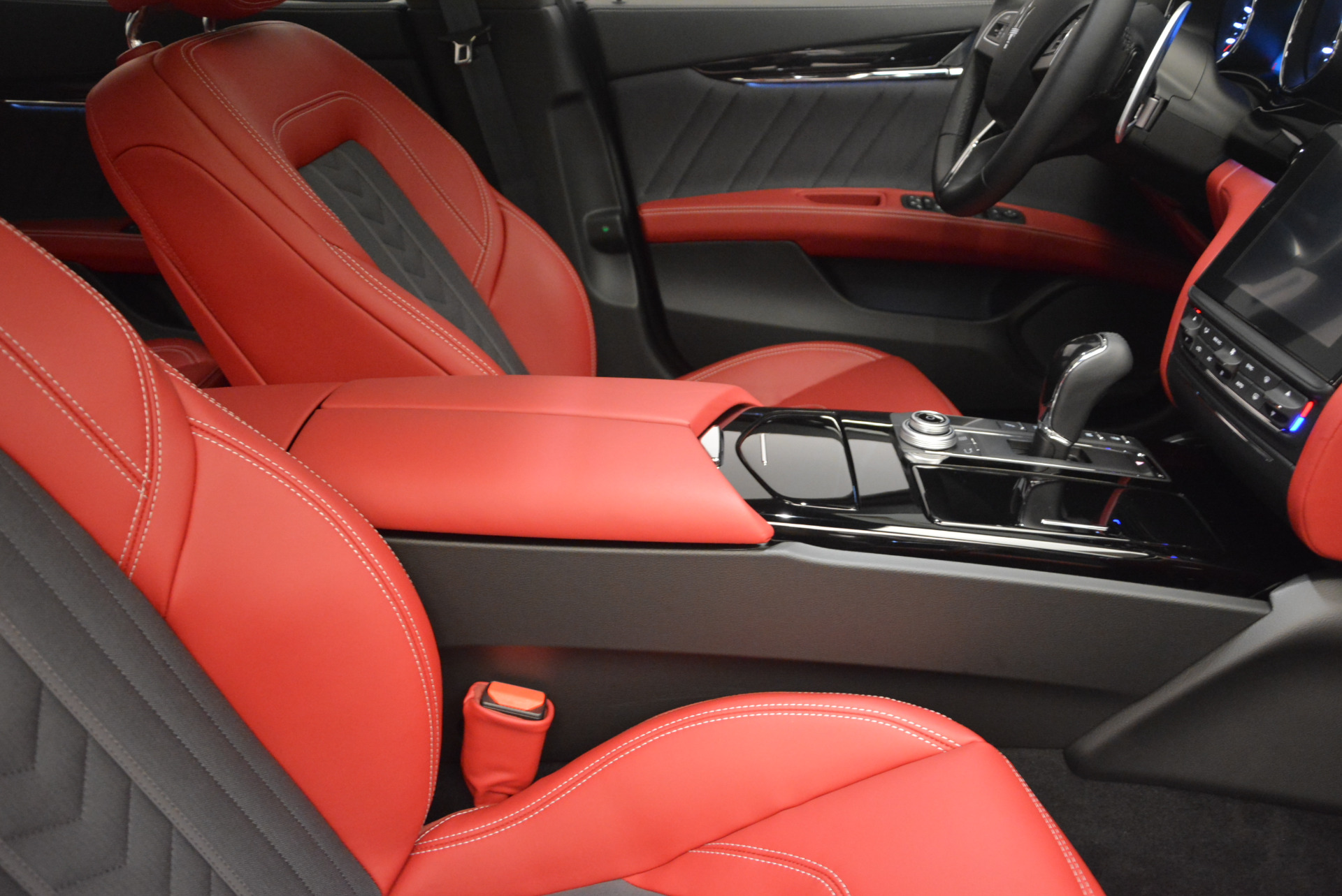 New-2017-Maserati-Quattroporte-S-Q4-GranLusso