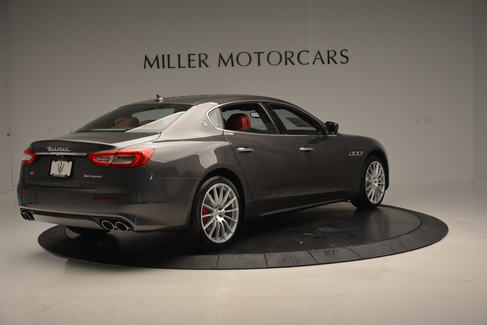 New-2017-Maserati-Quattroporte-S-Q4-GranLusso