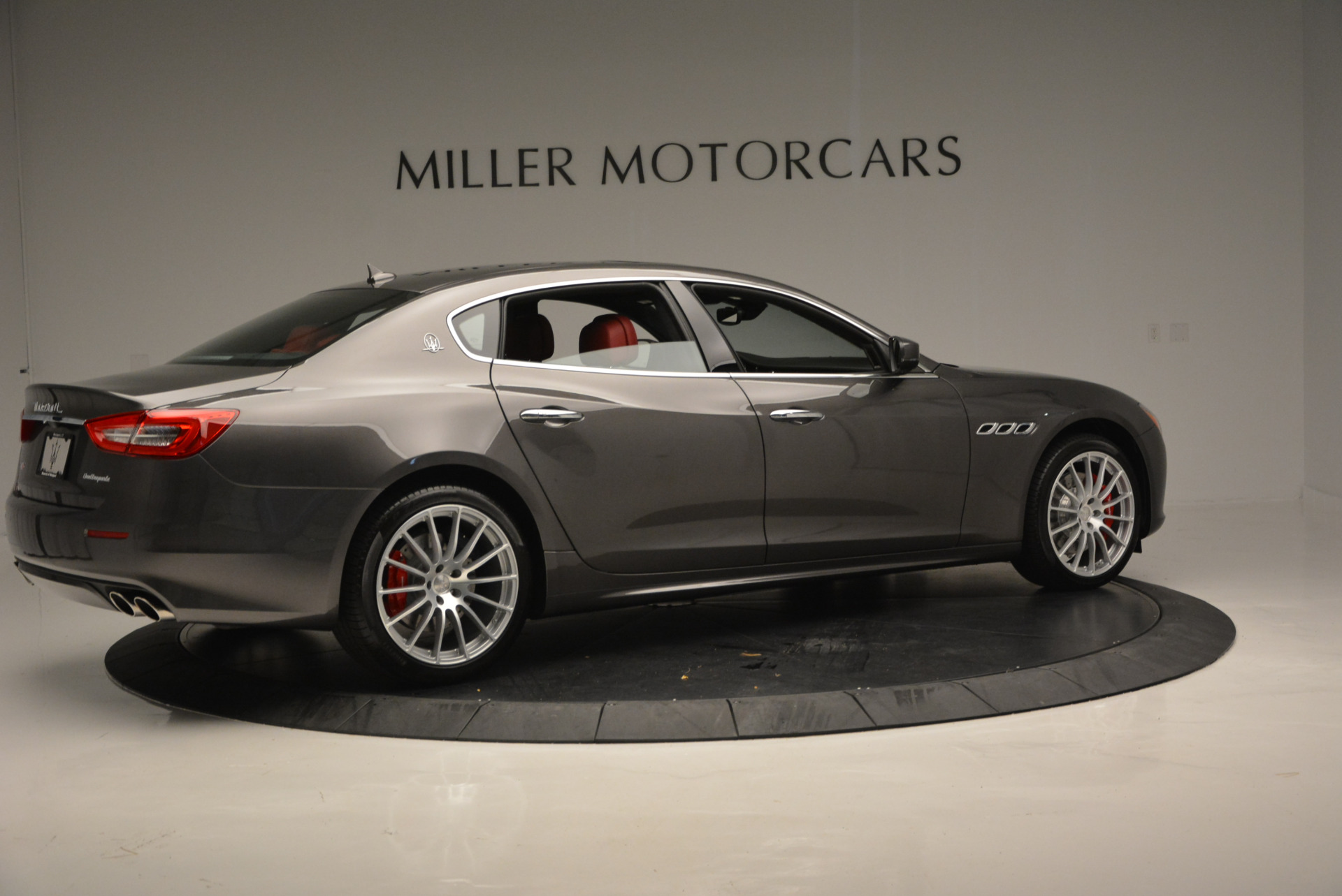 New-2017-Maserati-Quattroporte-S-Q4-GranLusso