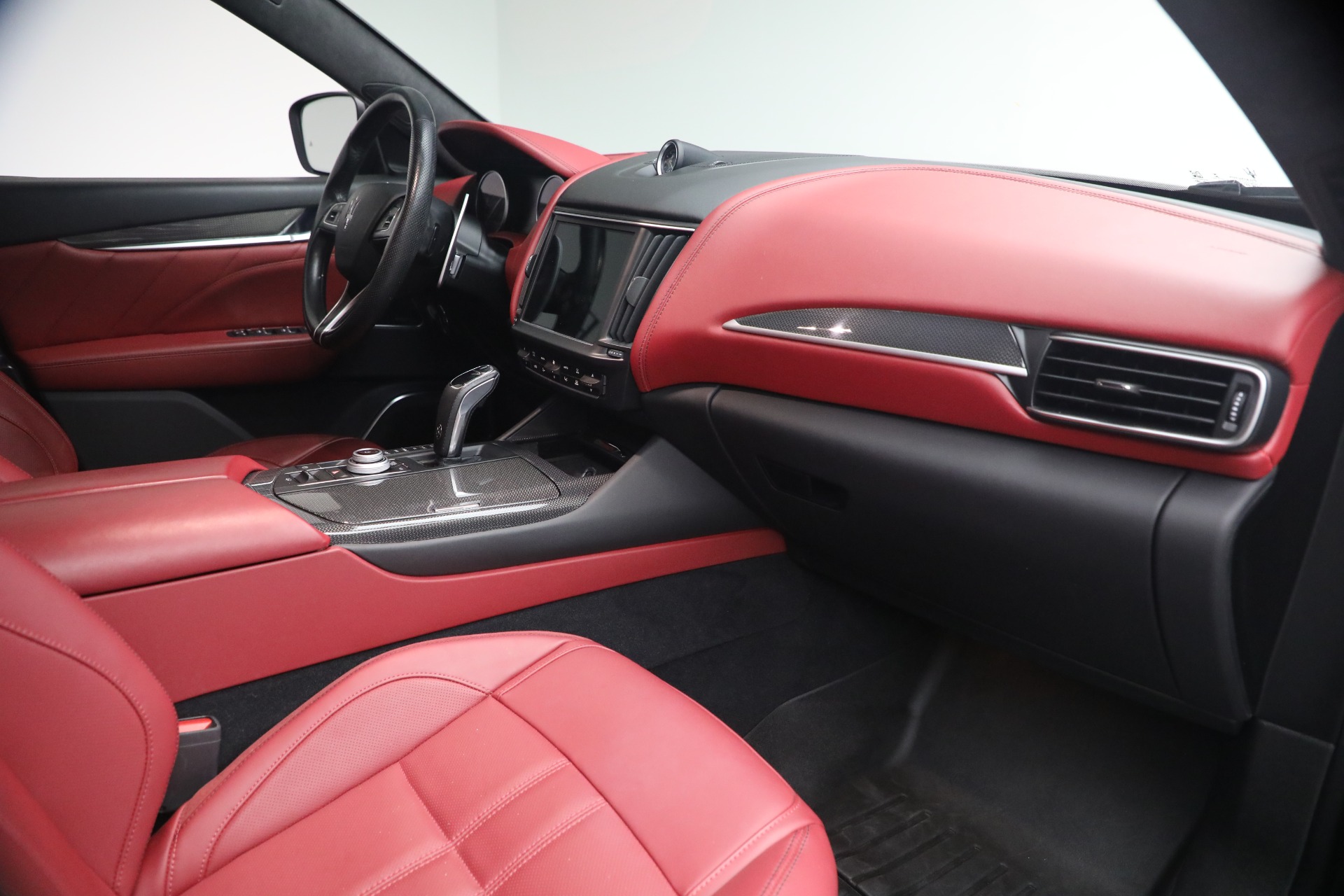Used-2022-Maserati-Levante-Modena