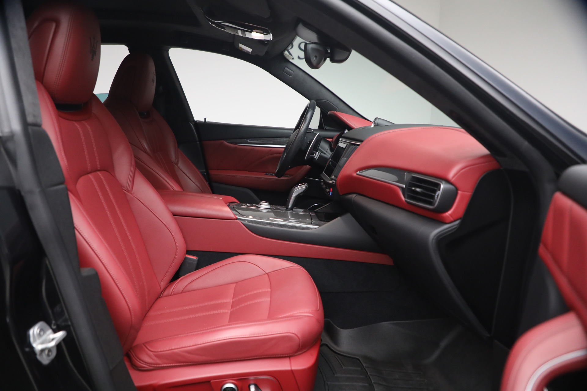 Used-2022-Maserati-Levante-Modena