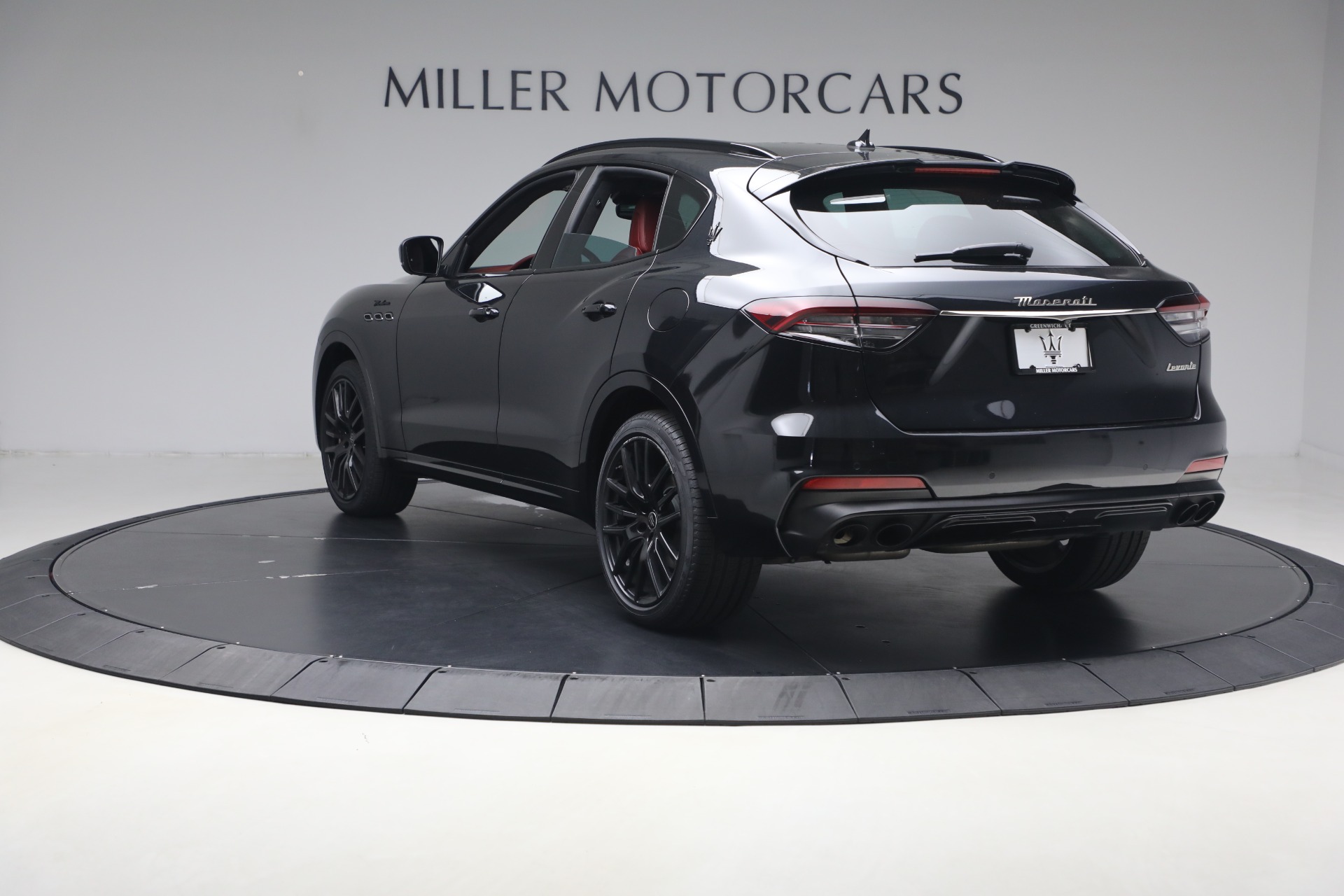 Used-2022-Maserati-Levante-Modena
