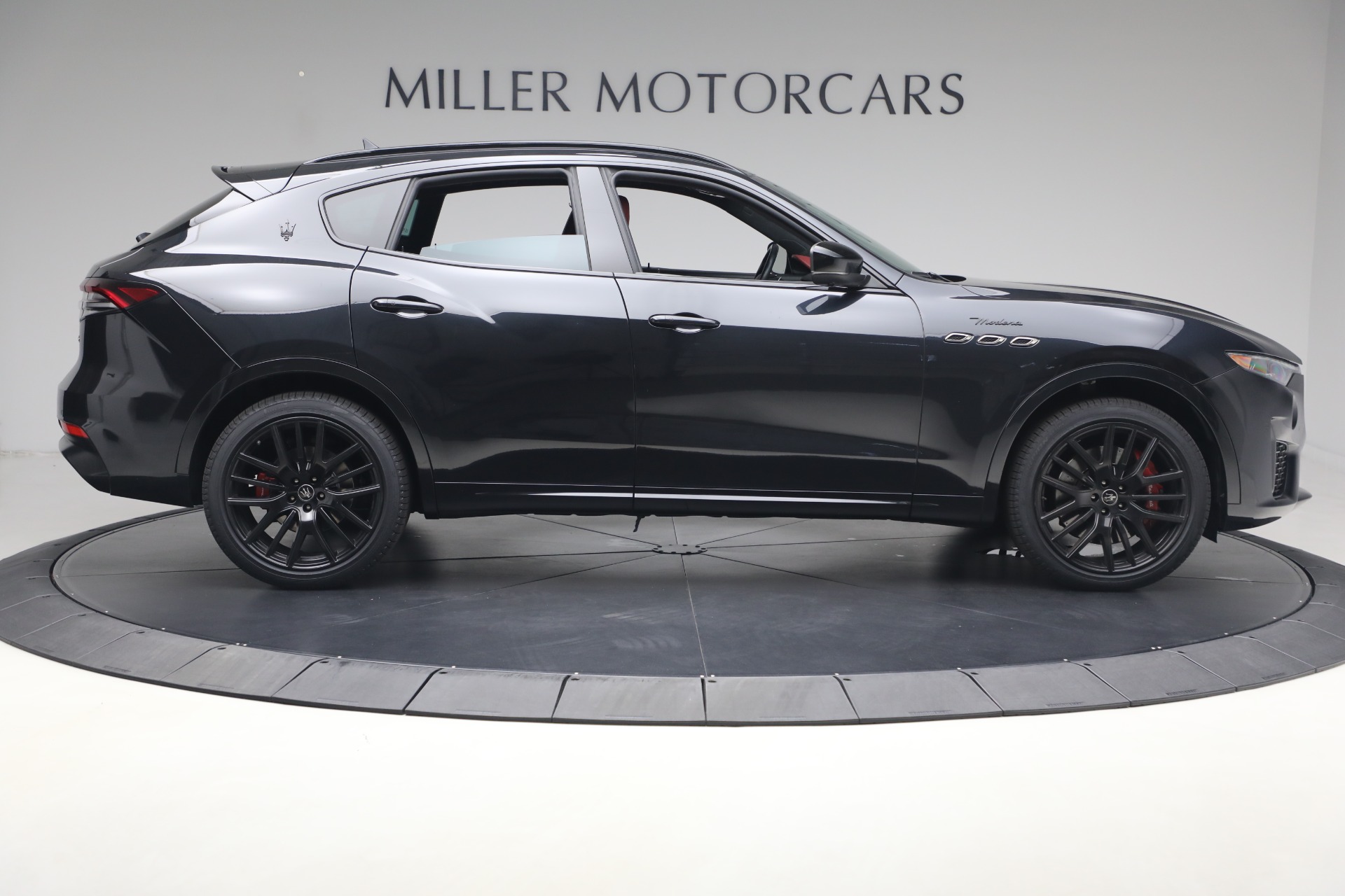 Used-2022-Maserati-Levante-Modena