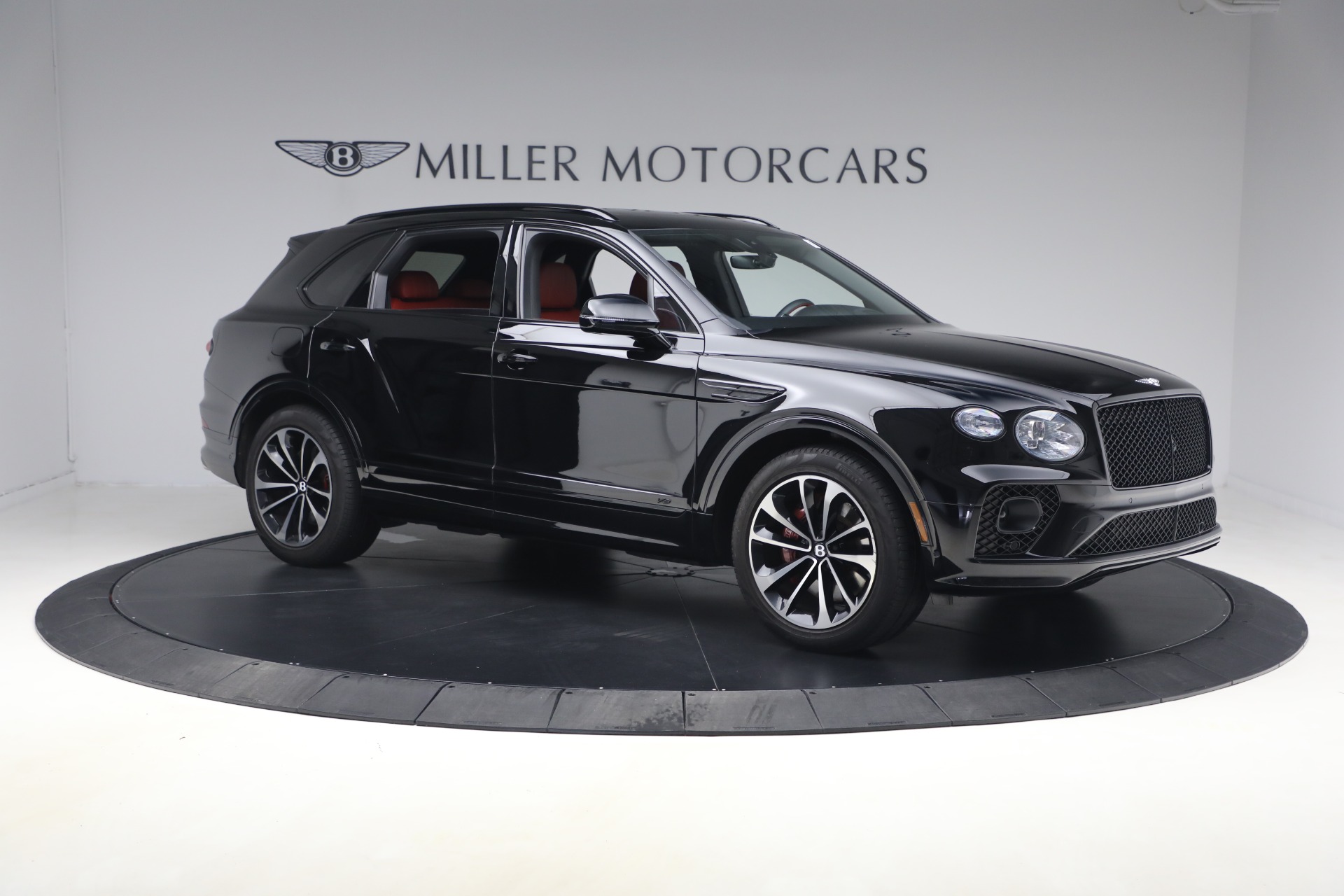 Used-2022-Bentley-Bentayga-V8