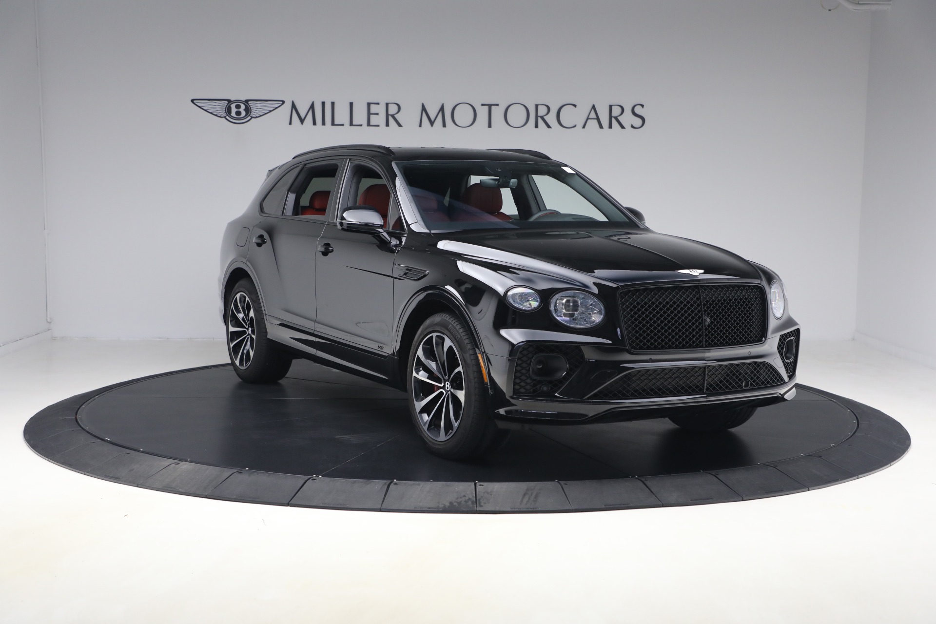 Used-2022-Bentley-Bentayga-V8
