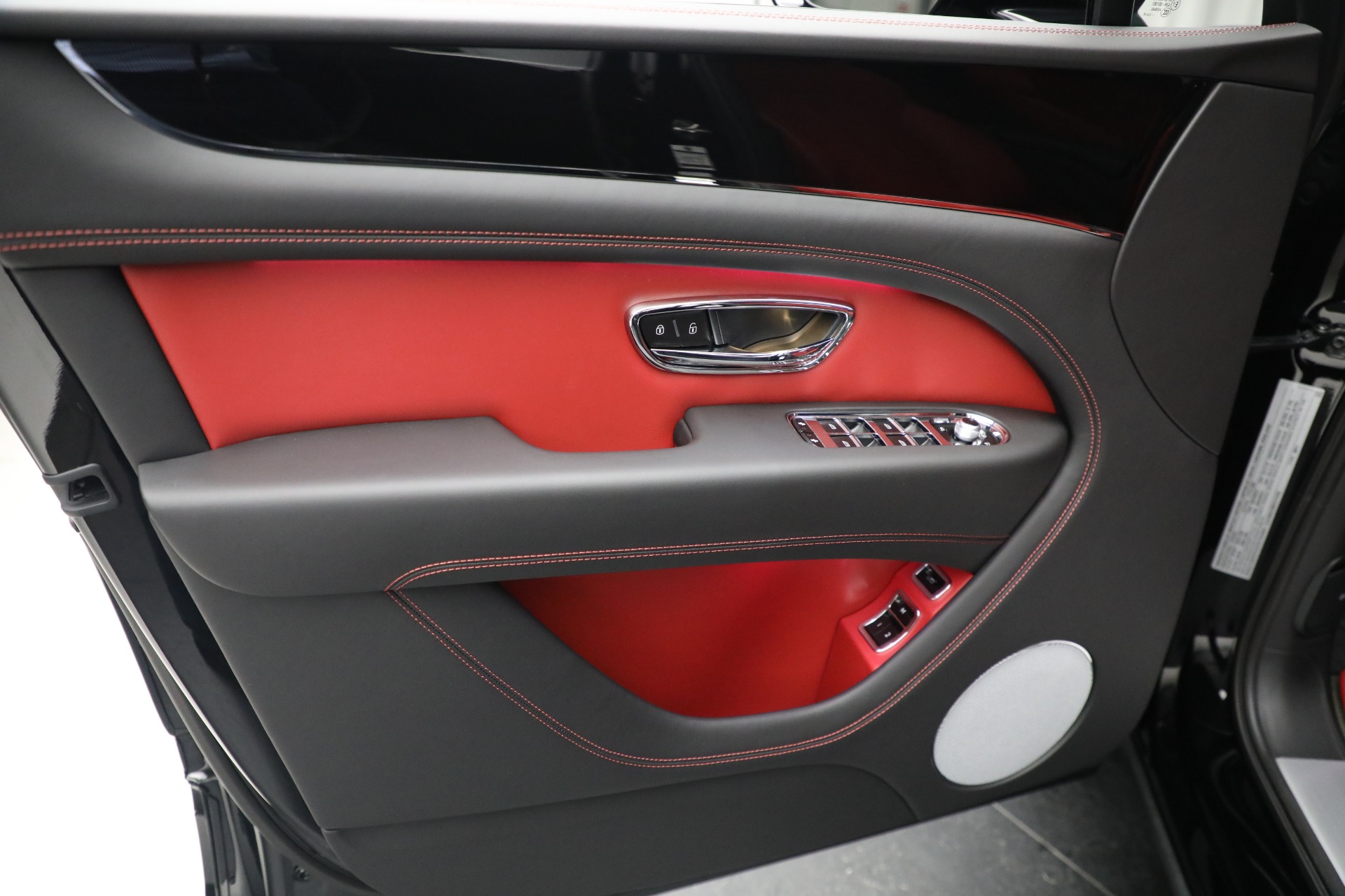 New-2022-Bentley-Bentayga-V8