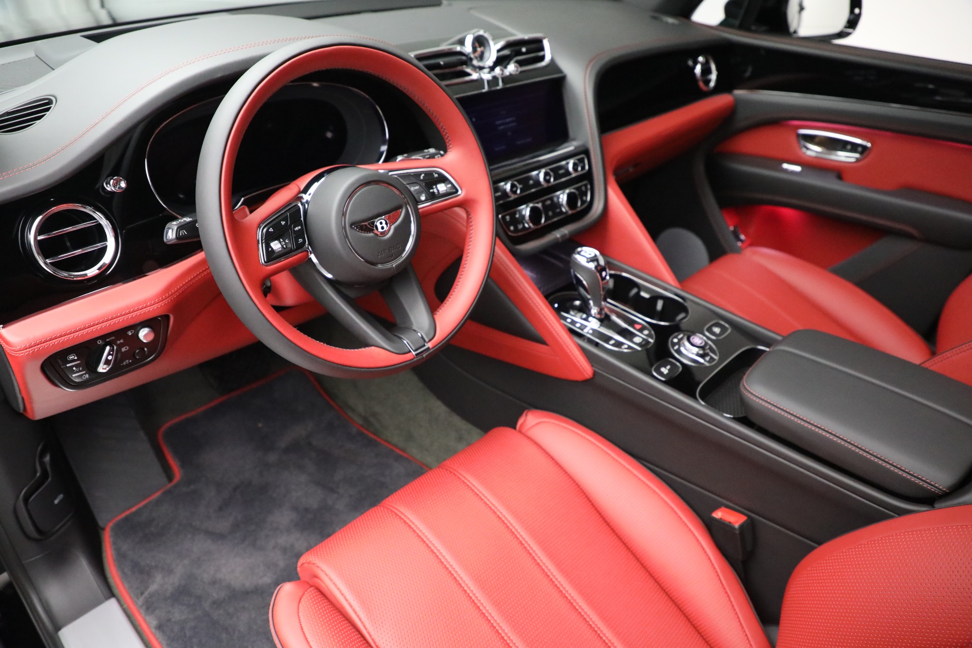 New-2022-Bentley-Bentayga-V8