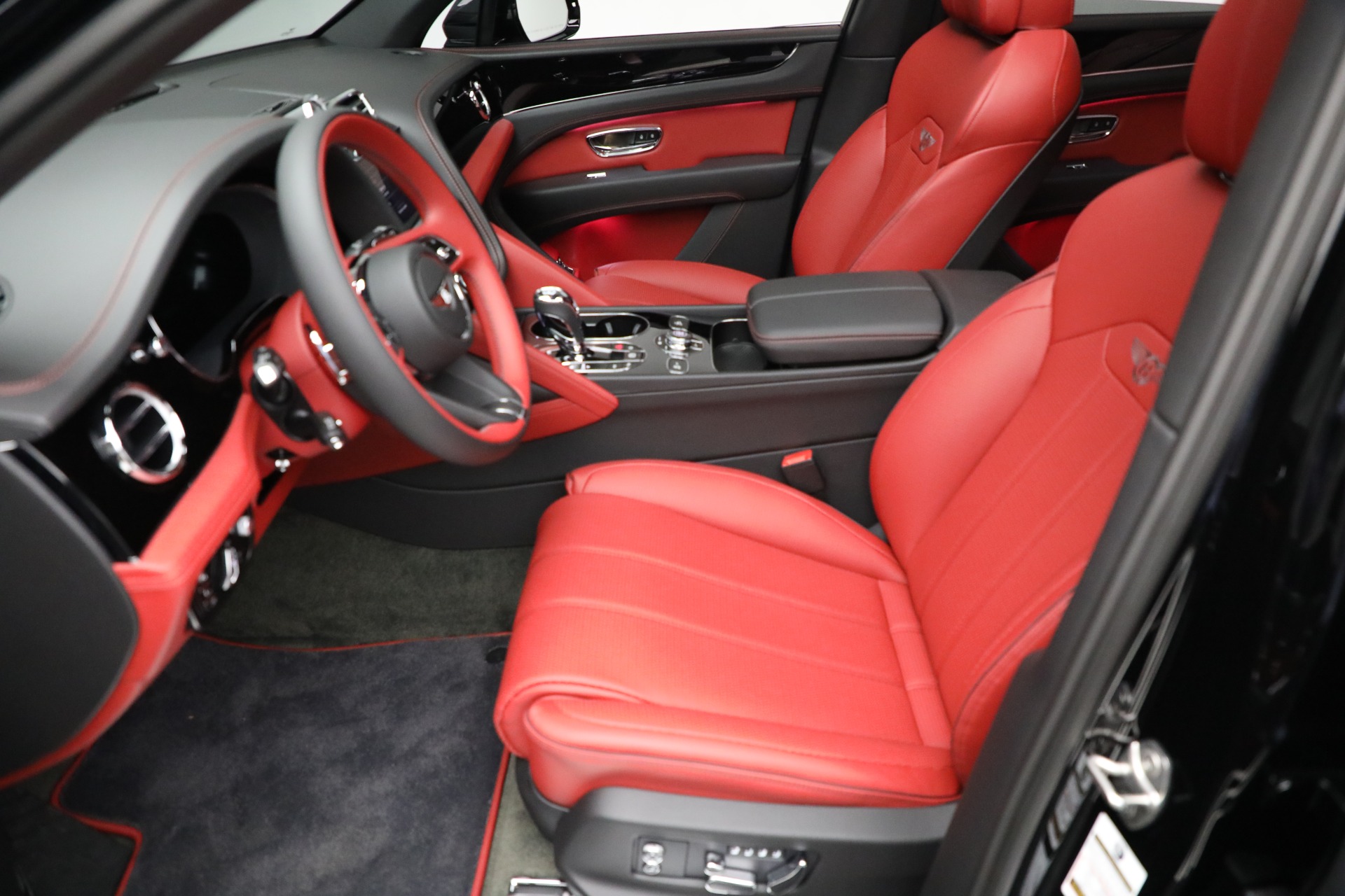 New-2022-Bentley-Bentayga-V8