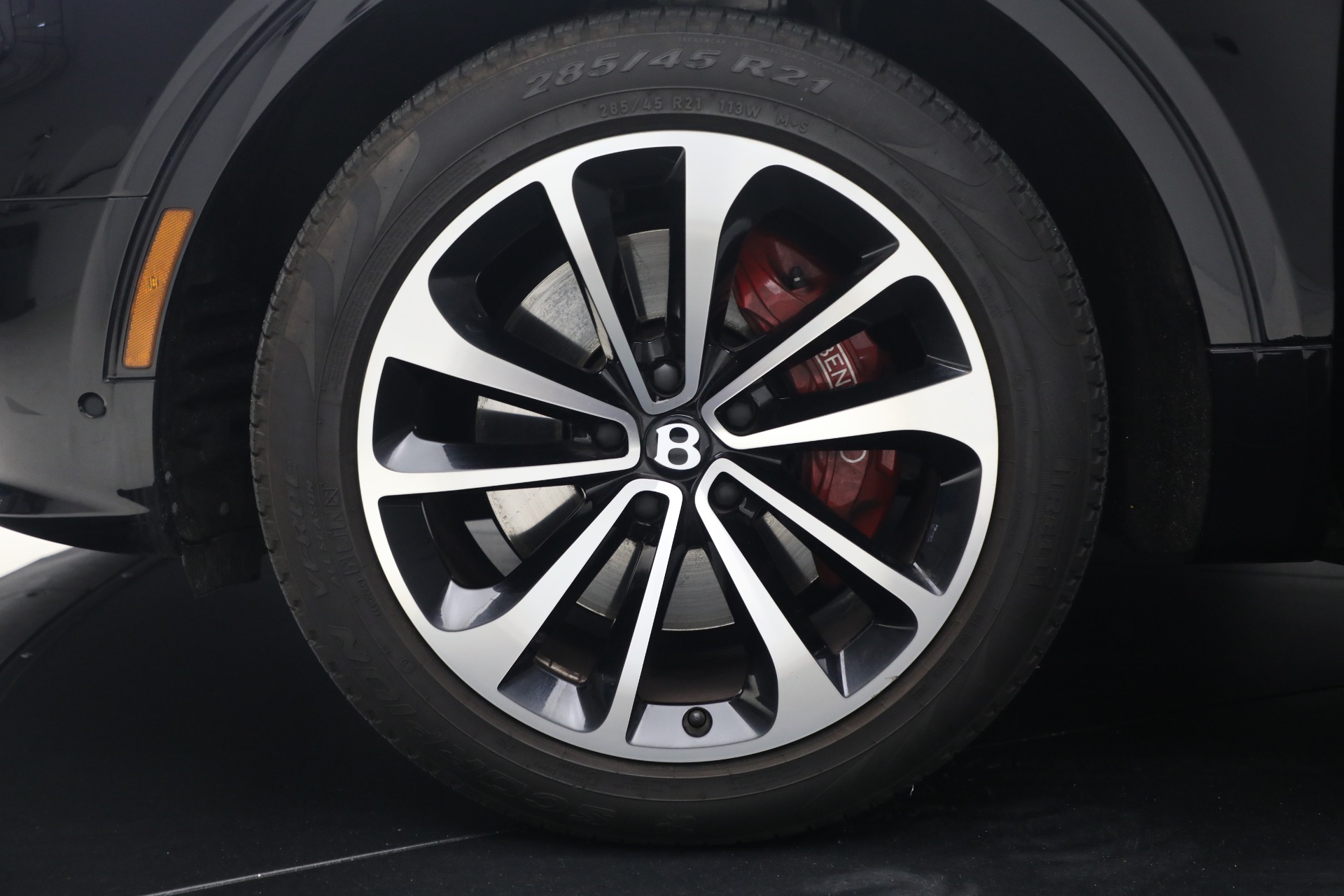 Used-2022-Bentley-Bentayga-V8
